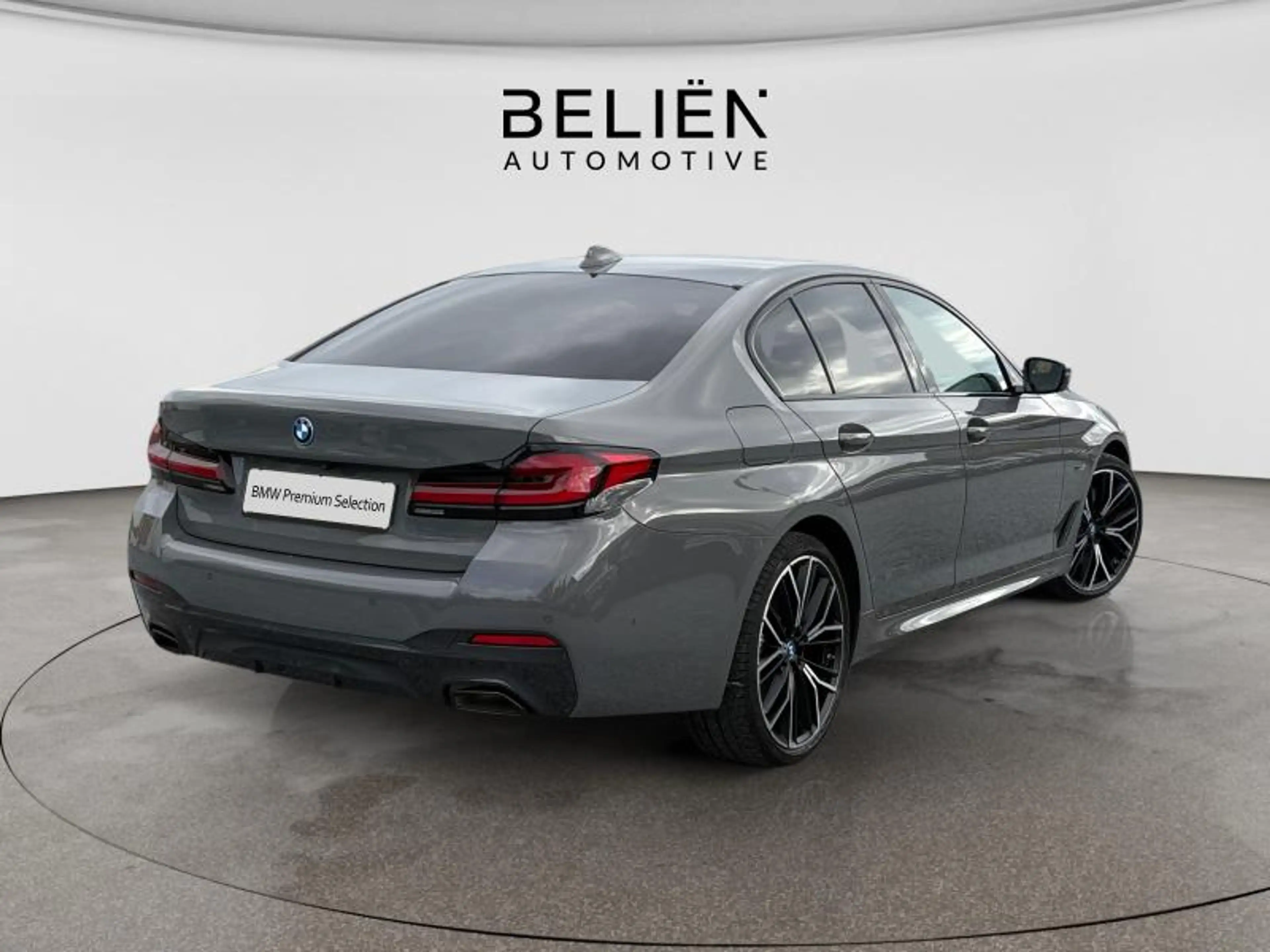 BMW 545 Berline — photo 2