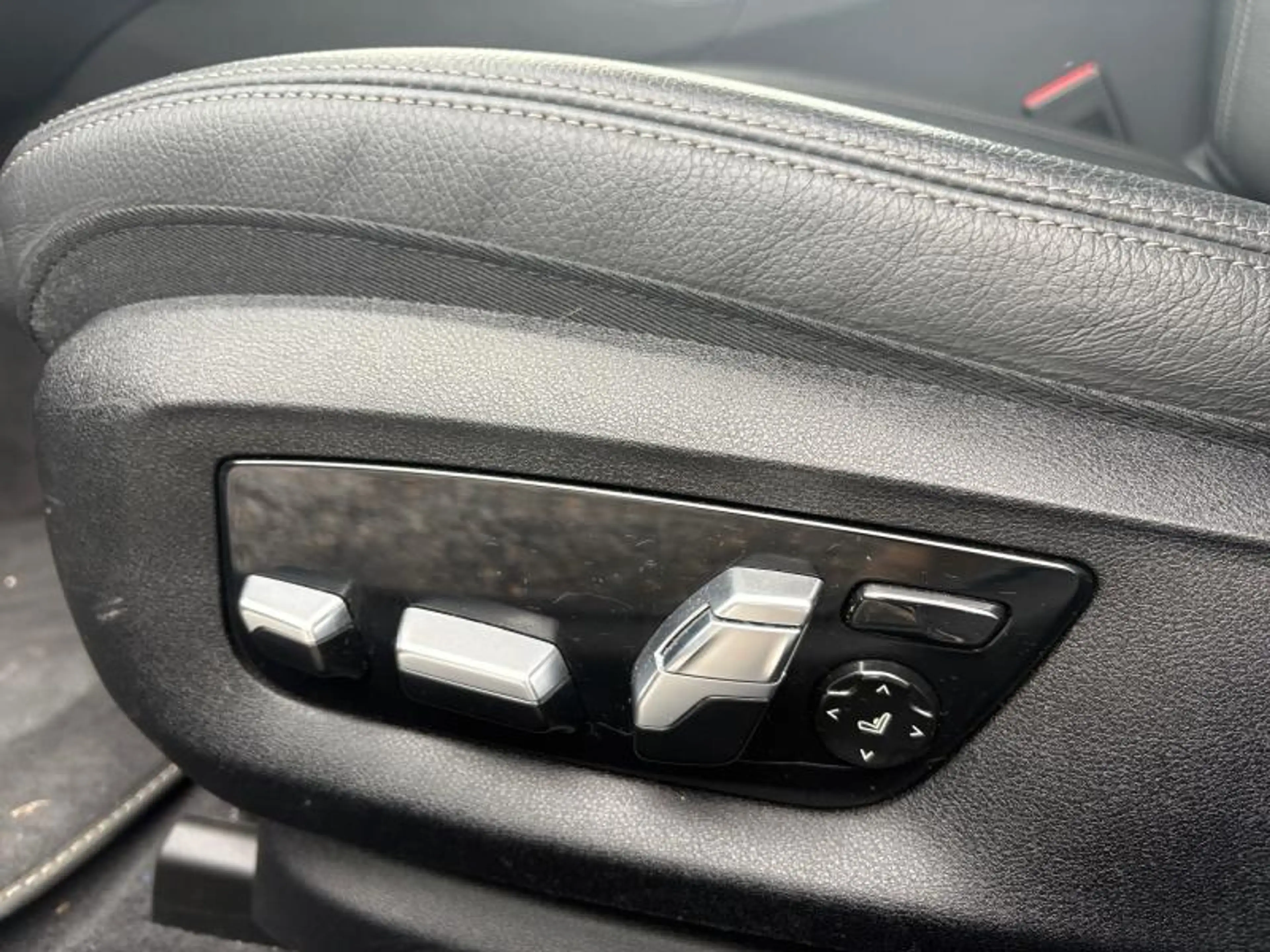 BMW 545 Berline — photo 15