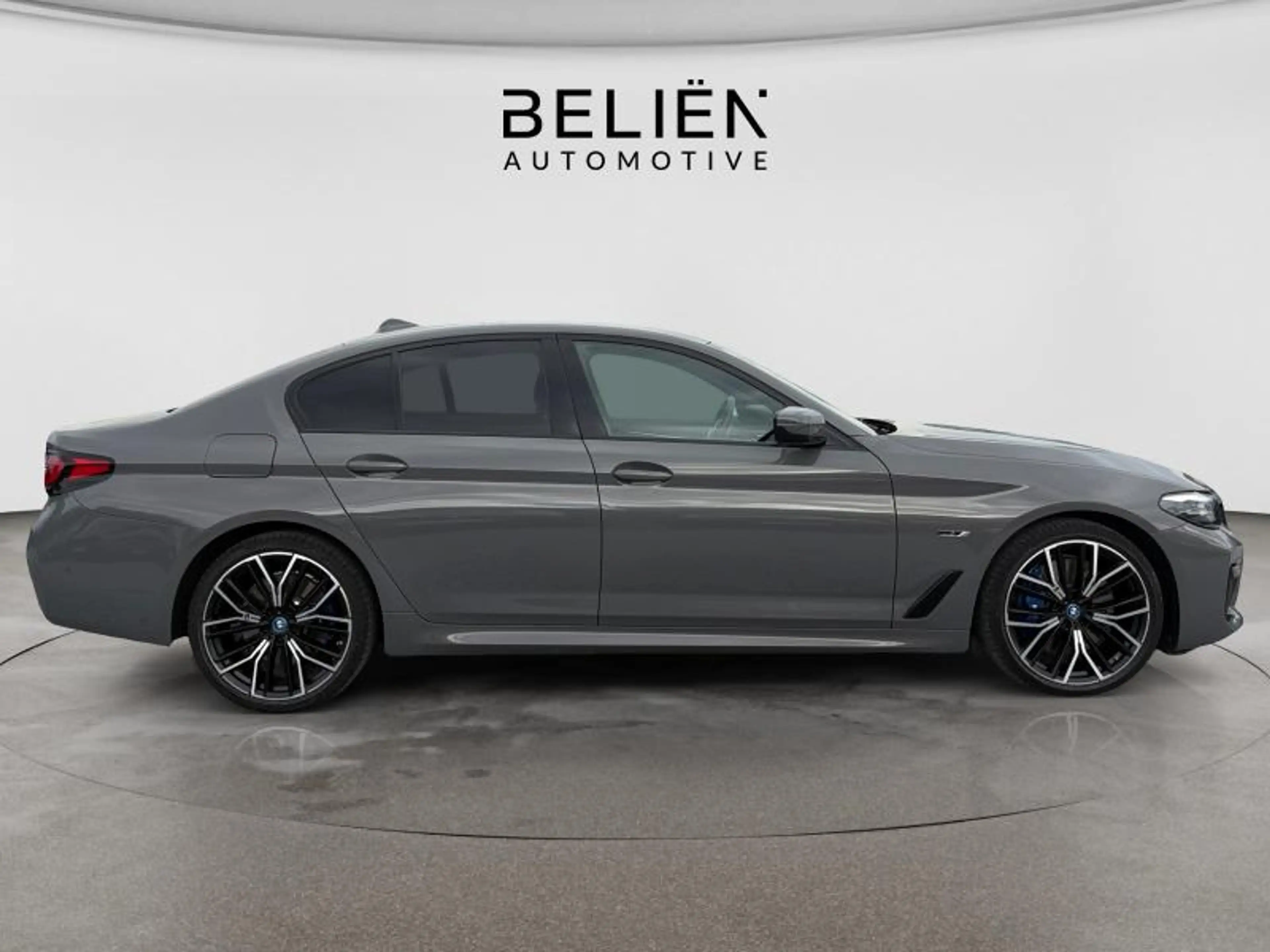 BMW 545 Berline — photo 5