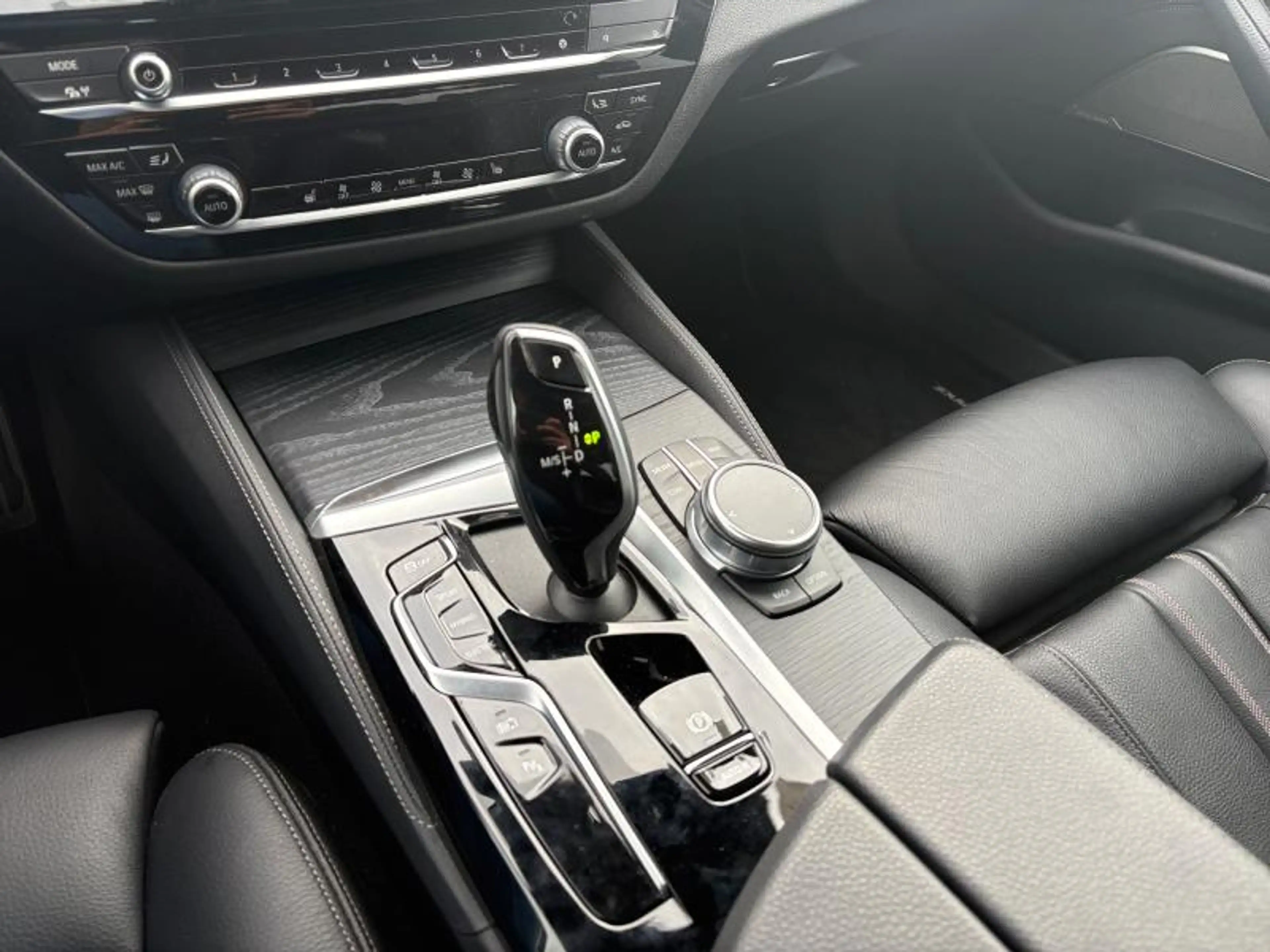 BMW 545 Berline — photo 12