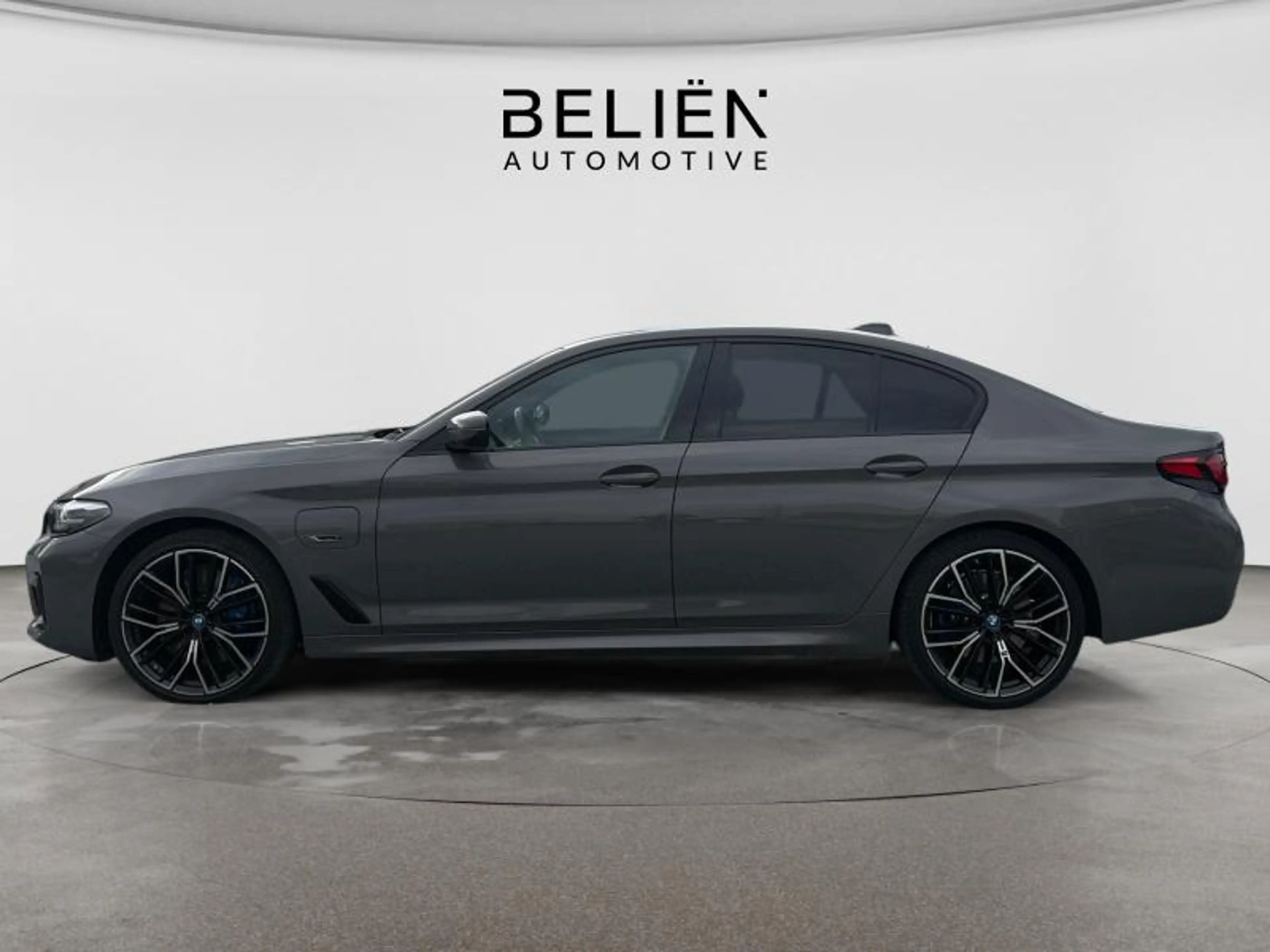 BMW 545 Berline — photo 6