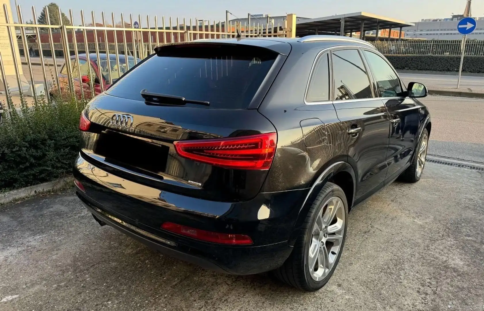 Audi Q3 2.0 tdi S line edition quattro 140cv s-tronic - 1