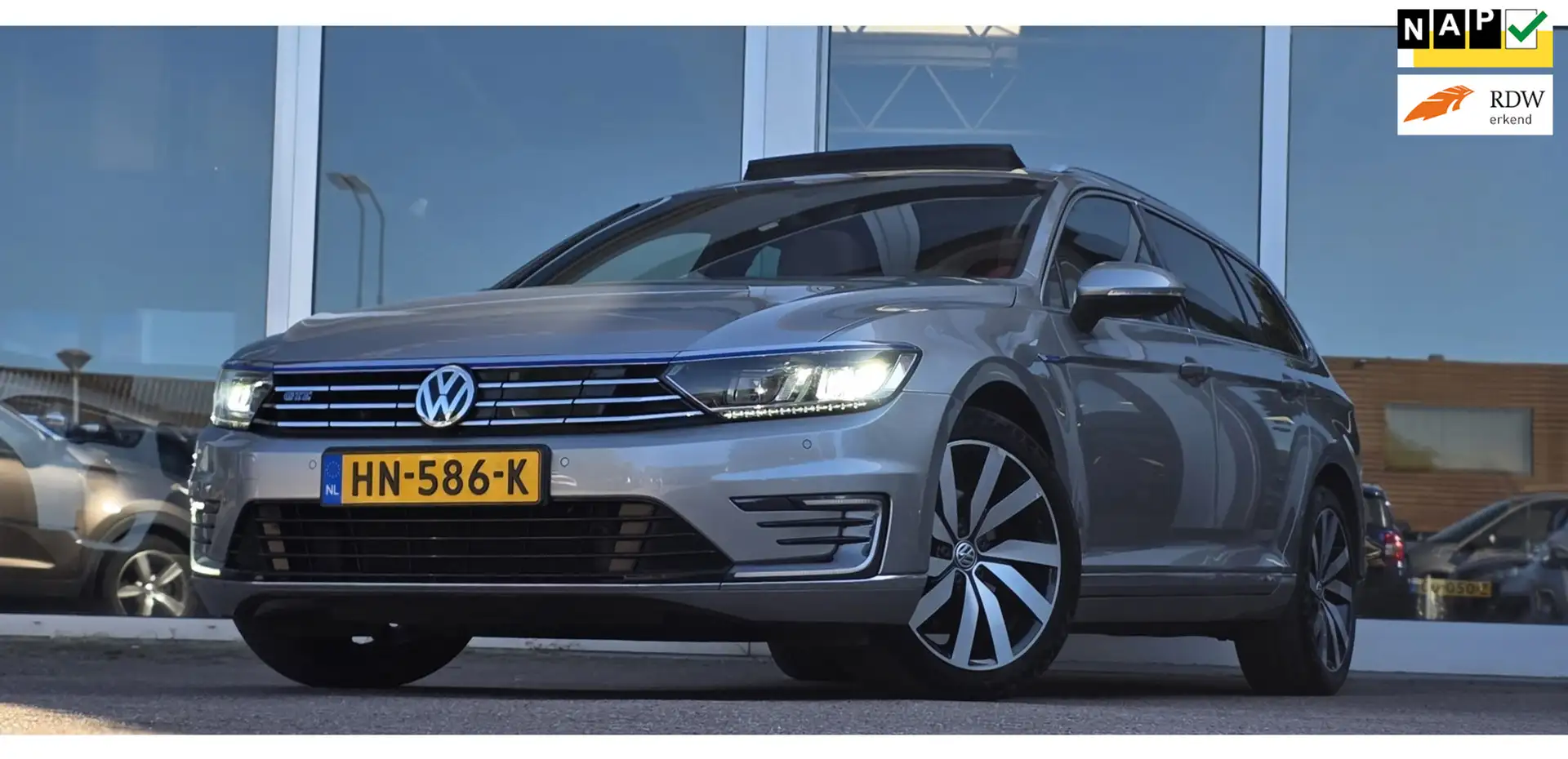 Volkswagen Passat Variant 1.4 TSI GTE Highline Leer Pano Camara Led Trekhaak Grijs - 1