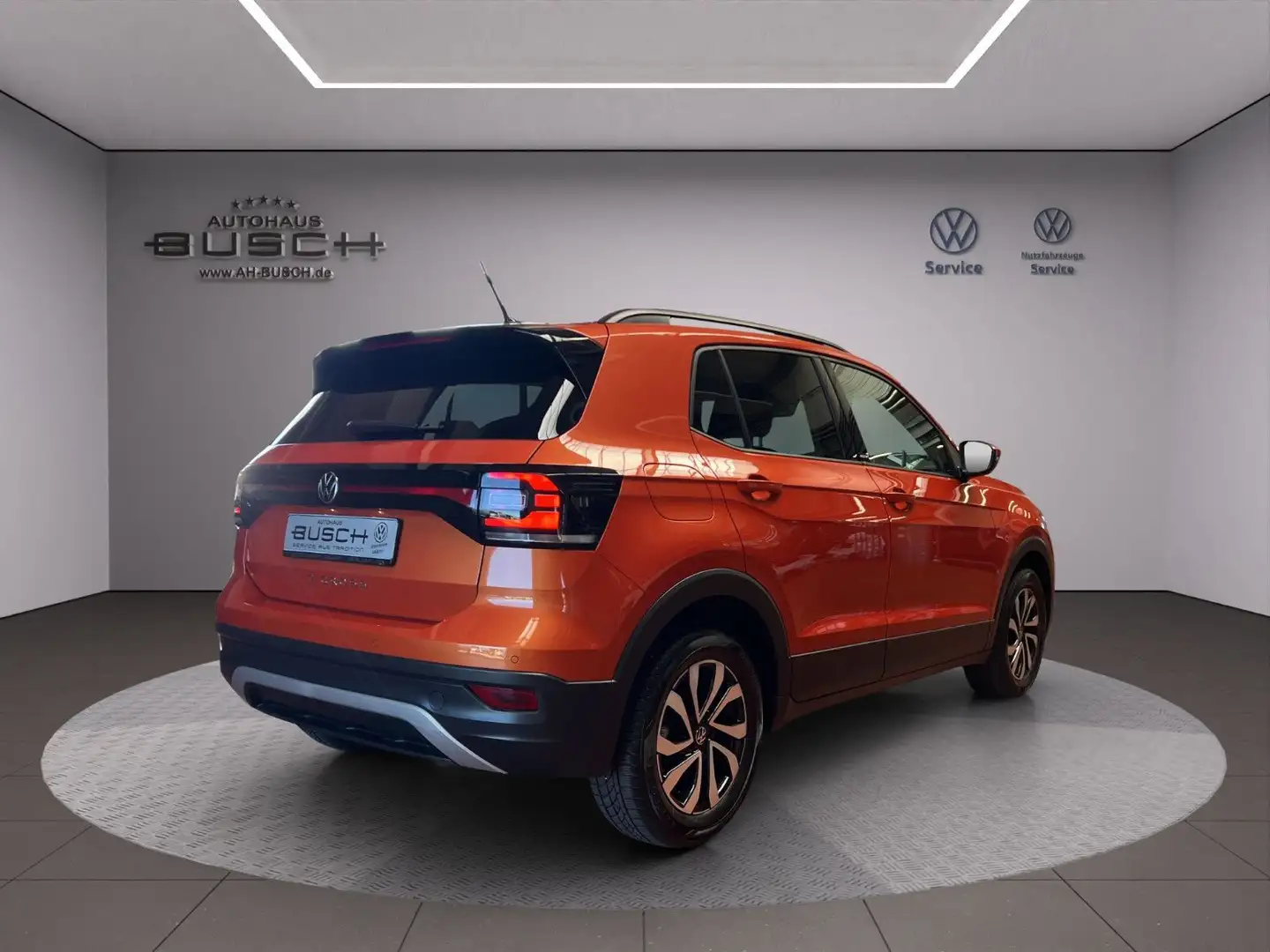 Volkswagen T-Cross Active 1,0l TSI 81kw DSG, NAVI, LM,Ganzj Orange - 2