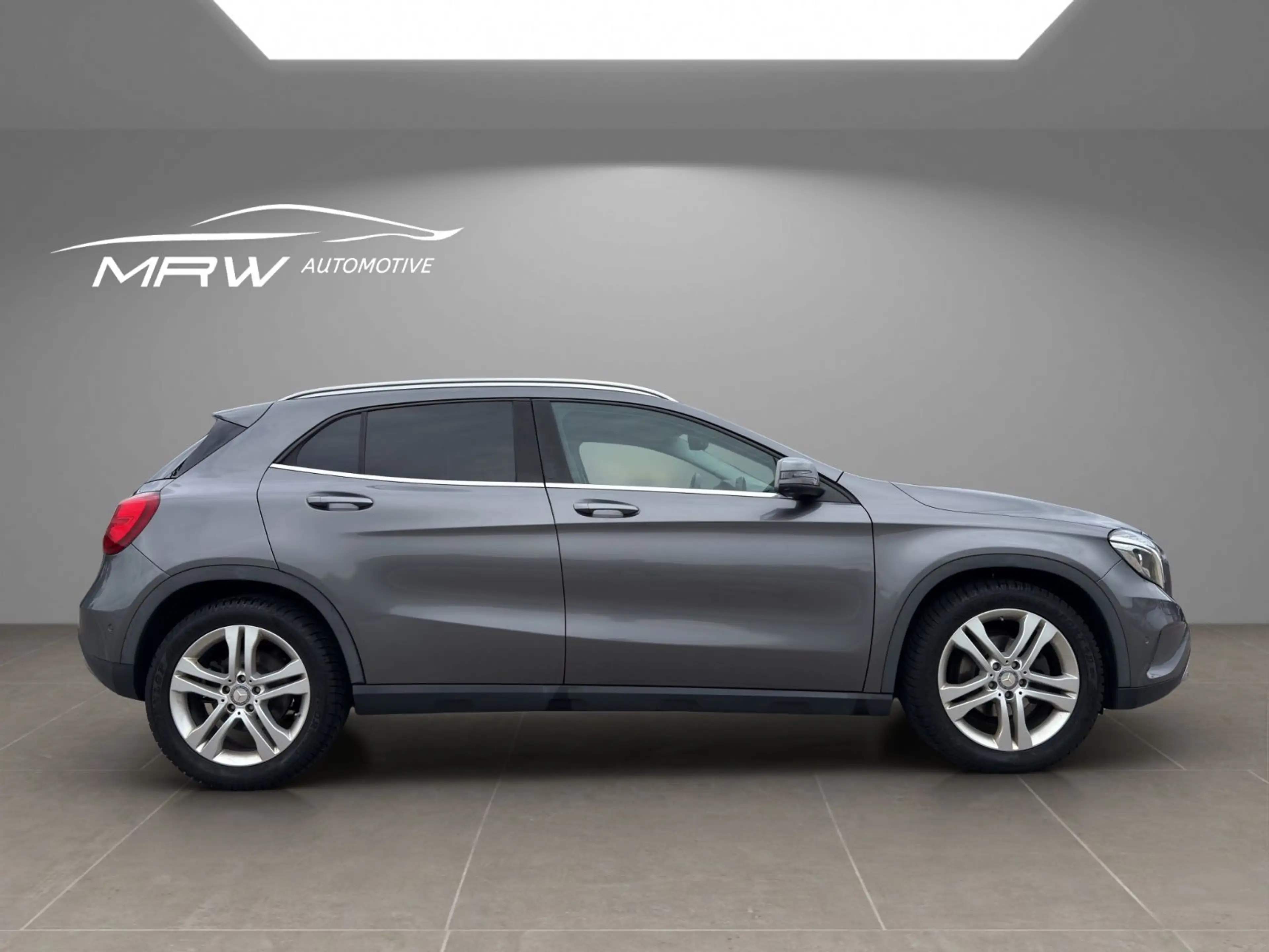Mercedes-Benz GLA 180 Urban KAMERA XENON NAVI LEDER — photo 7