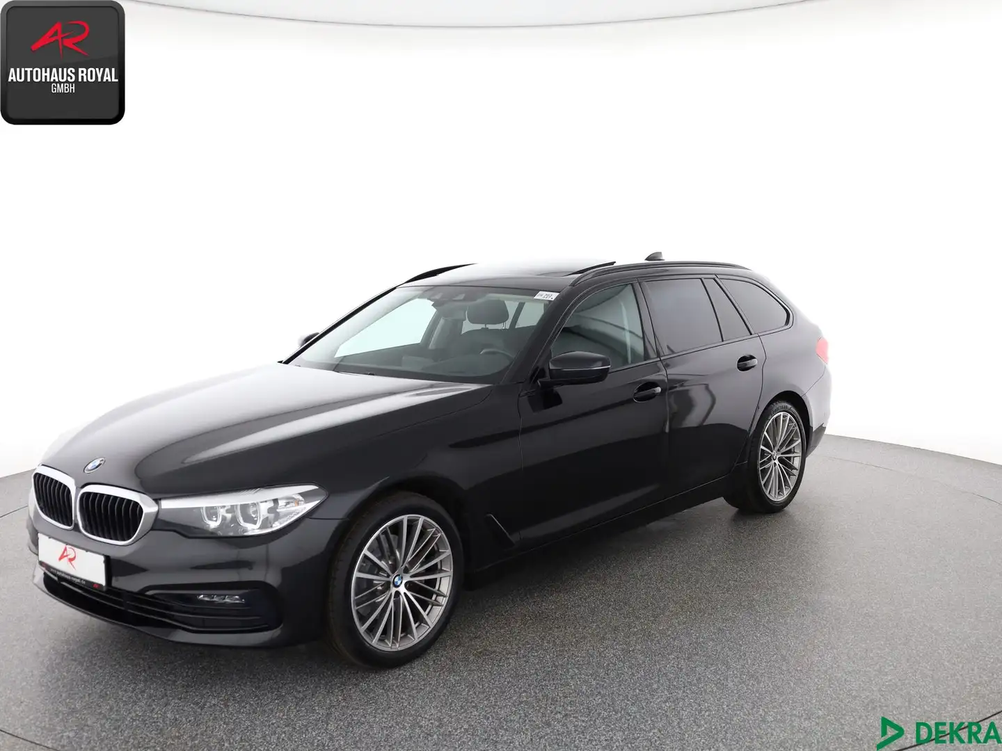 BMW 520 520 d T M SPORT LENKRAD HUD,PANORAMA,KAMERA,19Z. Noir - 1