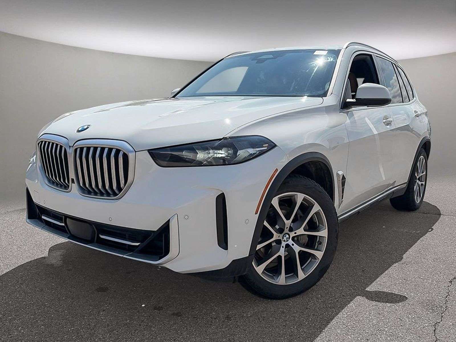 2024 BMW X5 xDrive40i: AWD/HEATED SEATS/APPLE CARPLAY