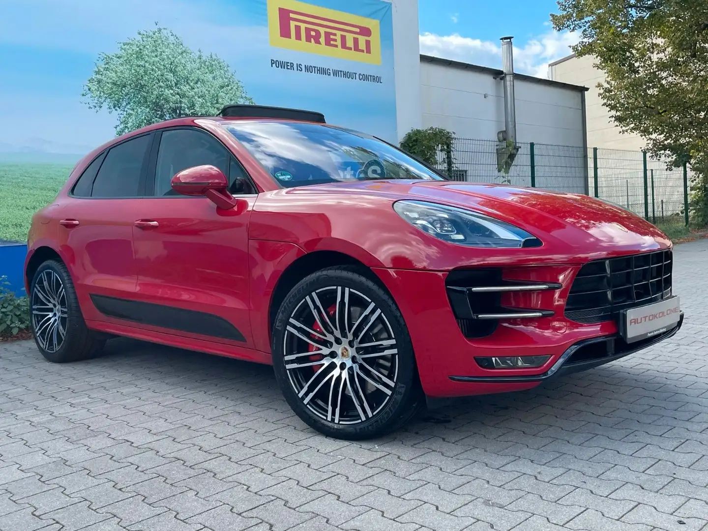 Porsche Macan MACAN TURBO PERFORMANCE-SPORT CHR.PANO Rot - 2
