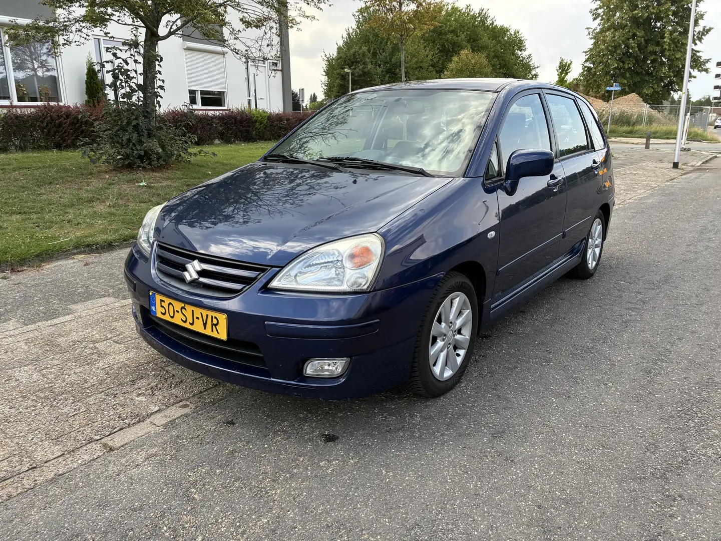 Suzuki Liana - 1