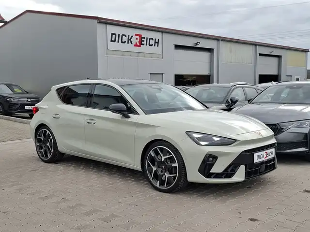 CUPRA Leon 2.0 TSI VZ MATRIX*PANO*SENNHEI*KAM*19"MEMOR