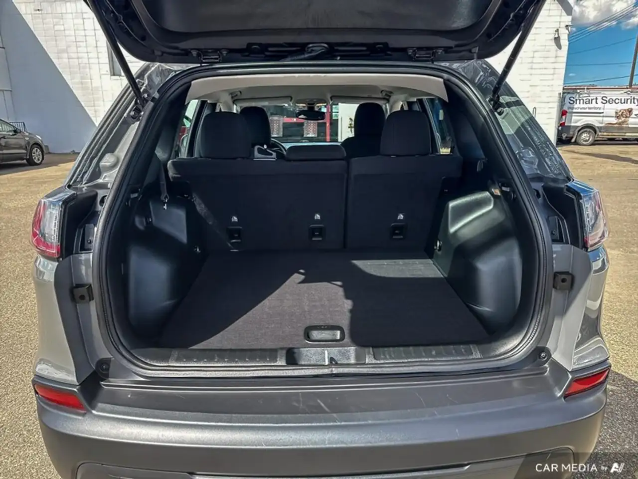 Jeep Cherokee photo Jeep Cherokee