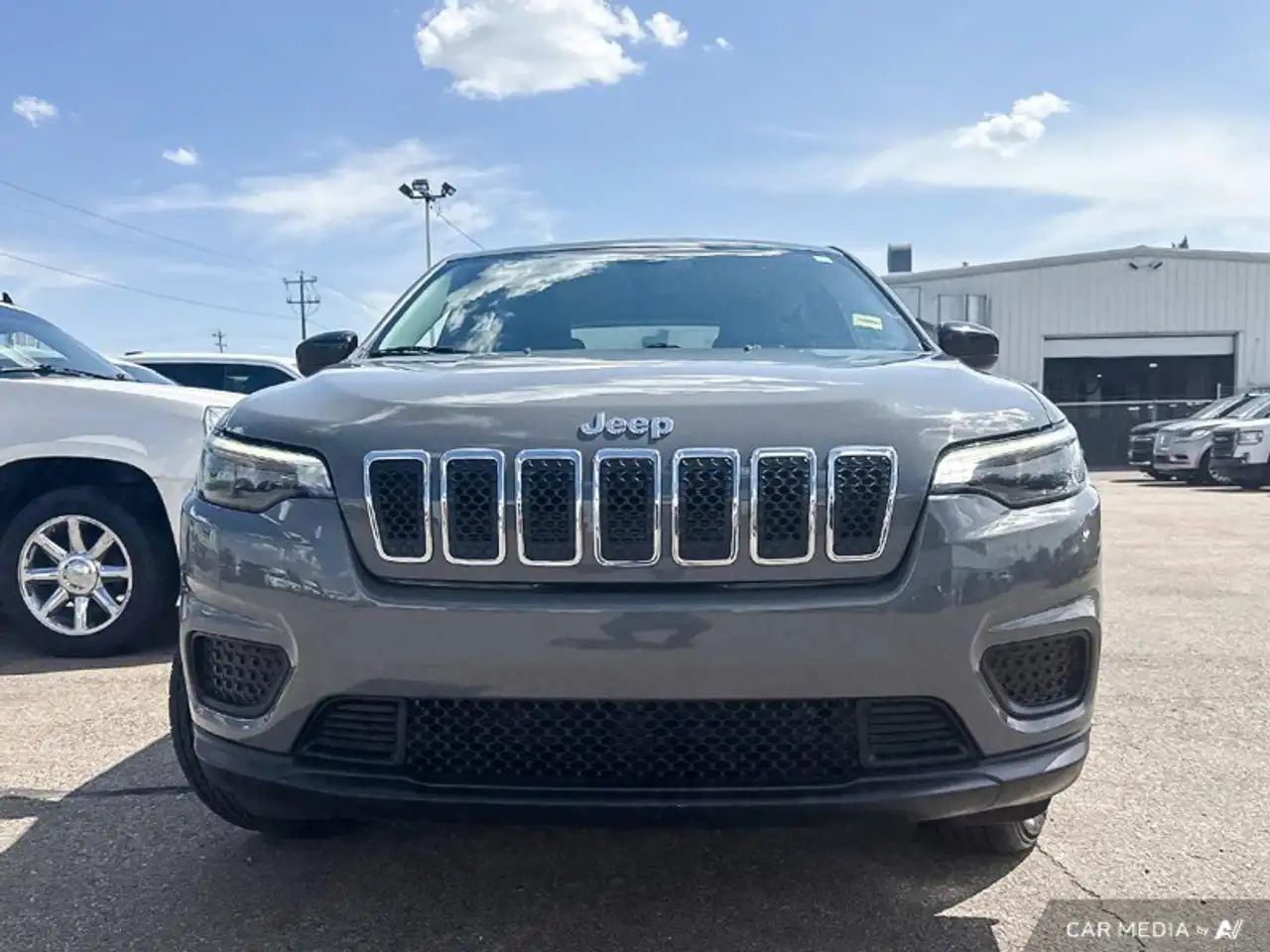 Jeep Cherokee photo Jeep Cherokee
