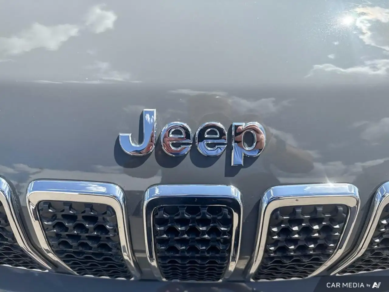 Jeep Cherokee photo Jeep Cherokee