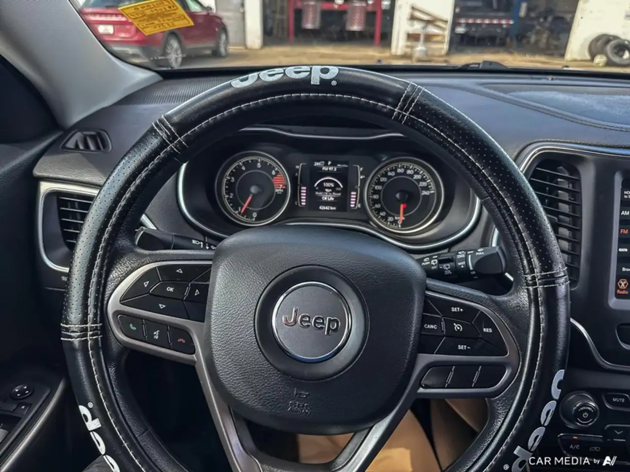 Jeep Cherokee photo Jeep Cherokee