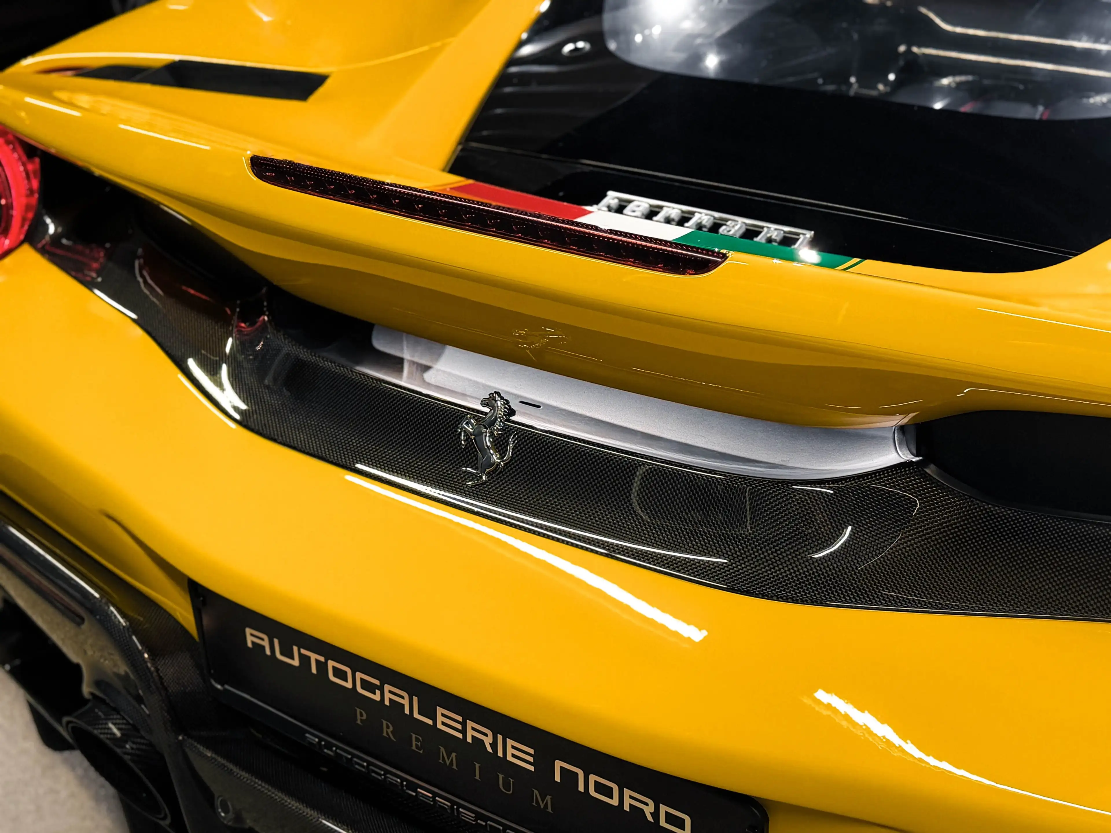 Ferrari 488 Pista Tricolore+Carbon+Lift+JBL — photo 14