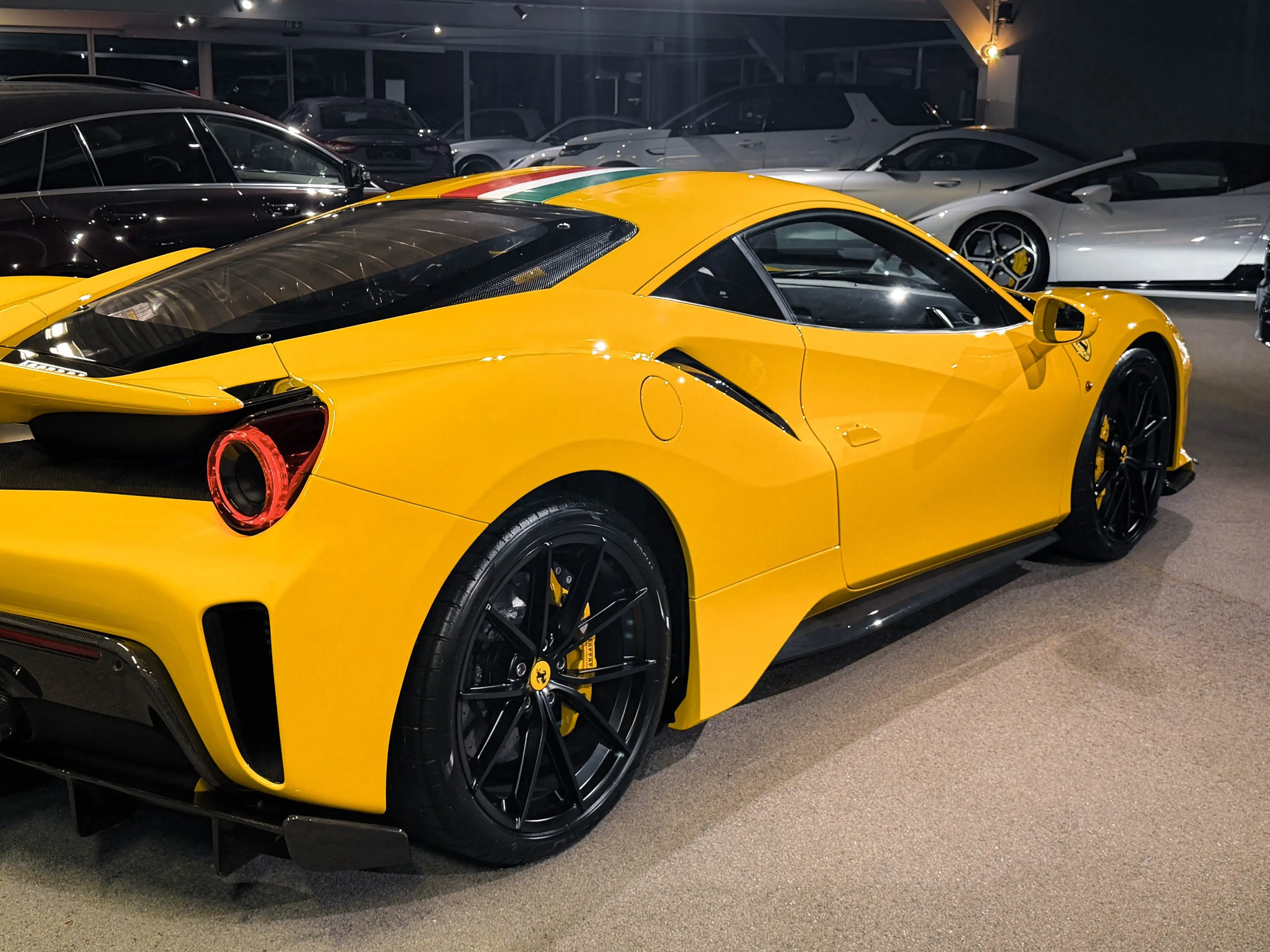 Ferrari 488 Pista Tricolore+Carbon+Lift+JBL — photo 9