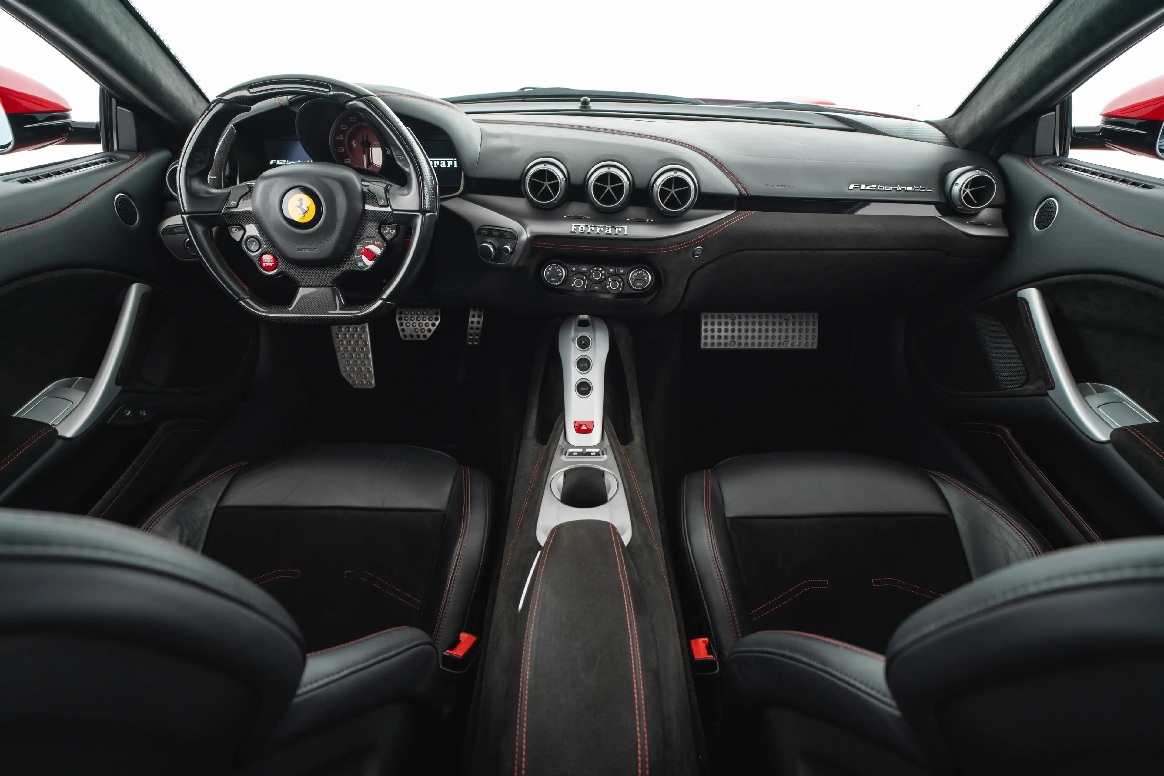 Ferrari F12 Berlinetta — photo 10
