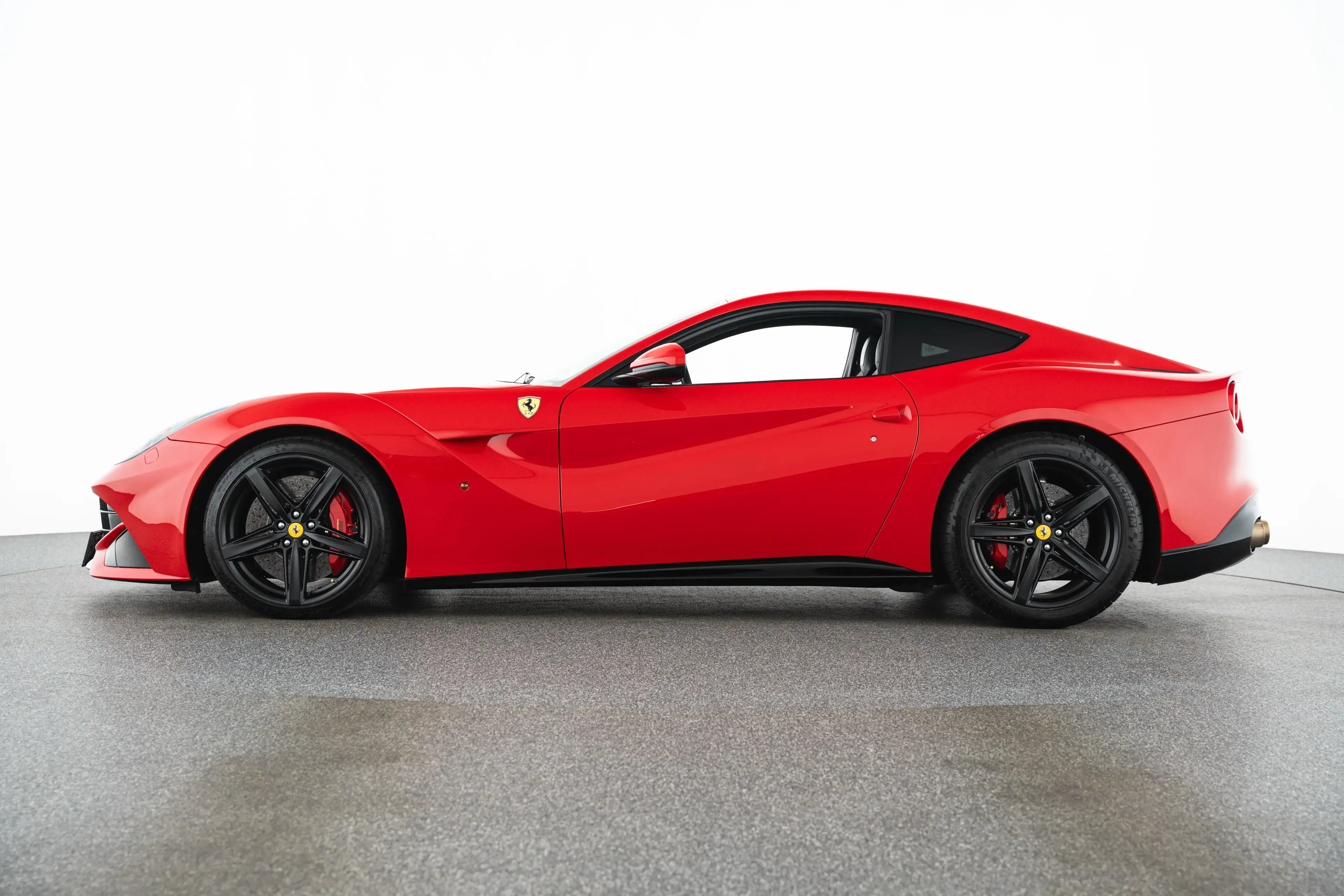 Ferrari F12 Berlinetta — photo 8