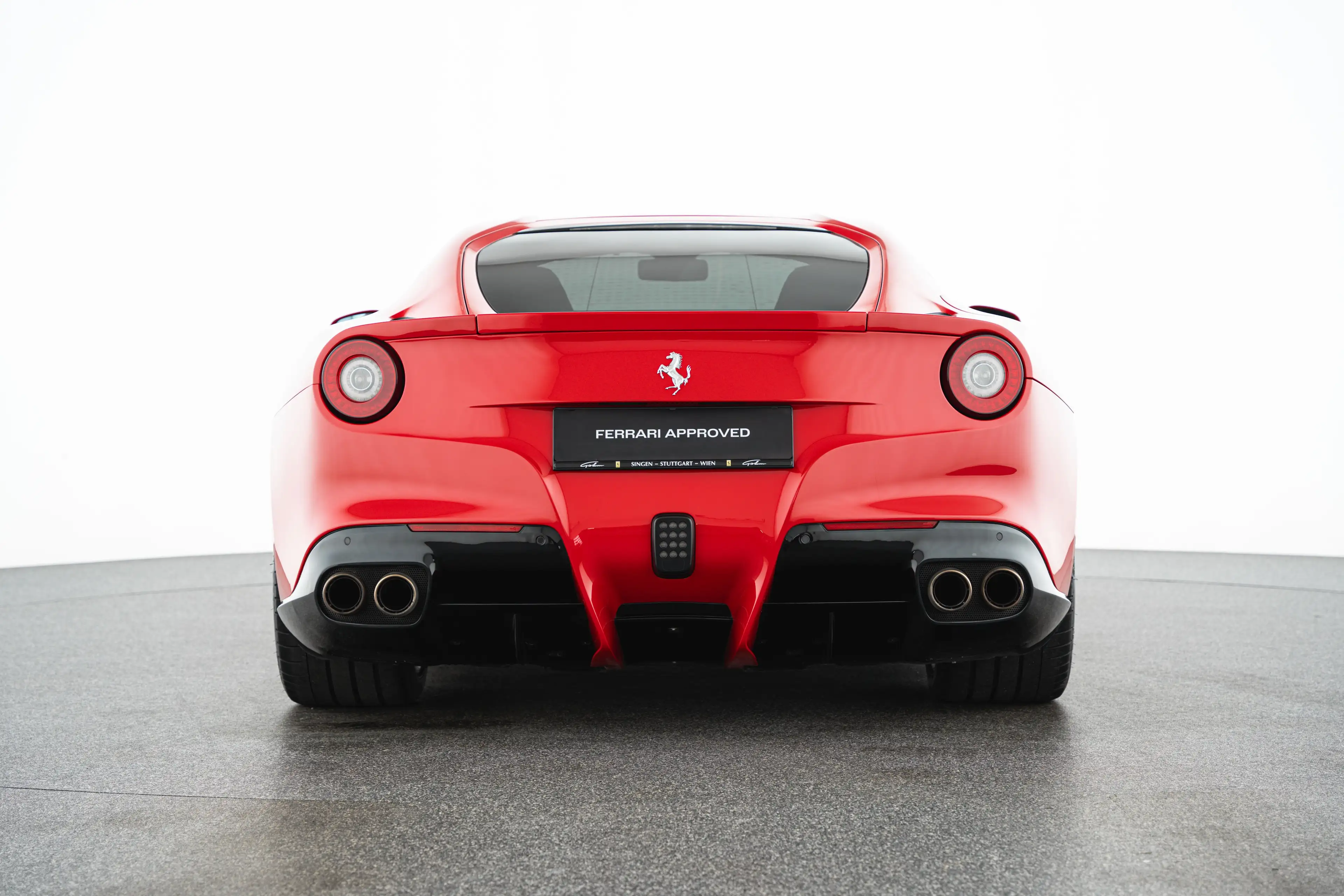 Ferrari F12 Berlinetta — photo 6