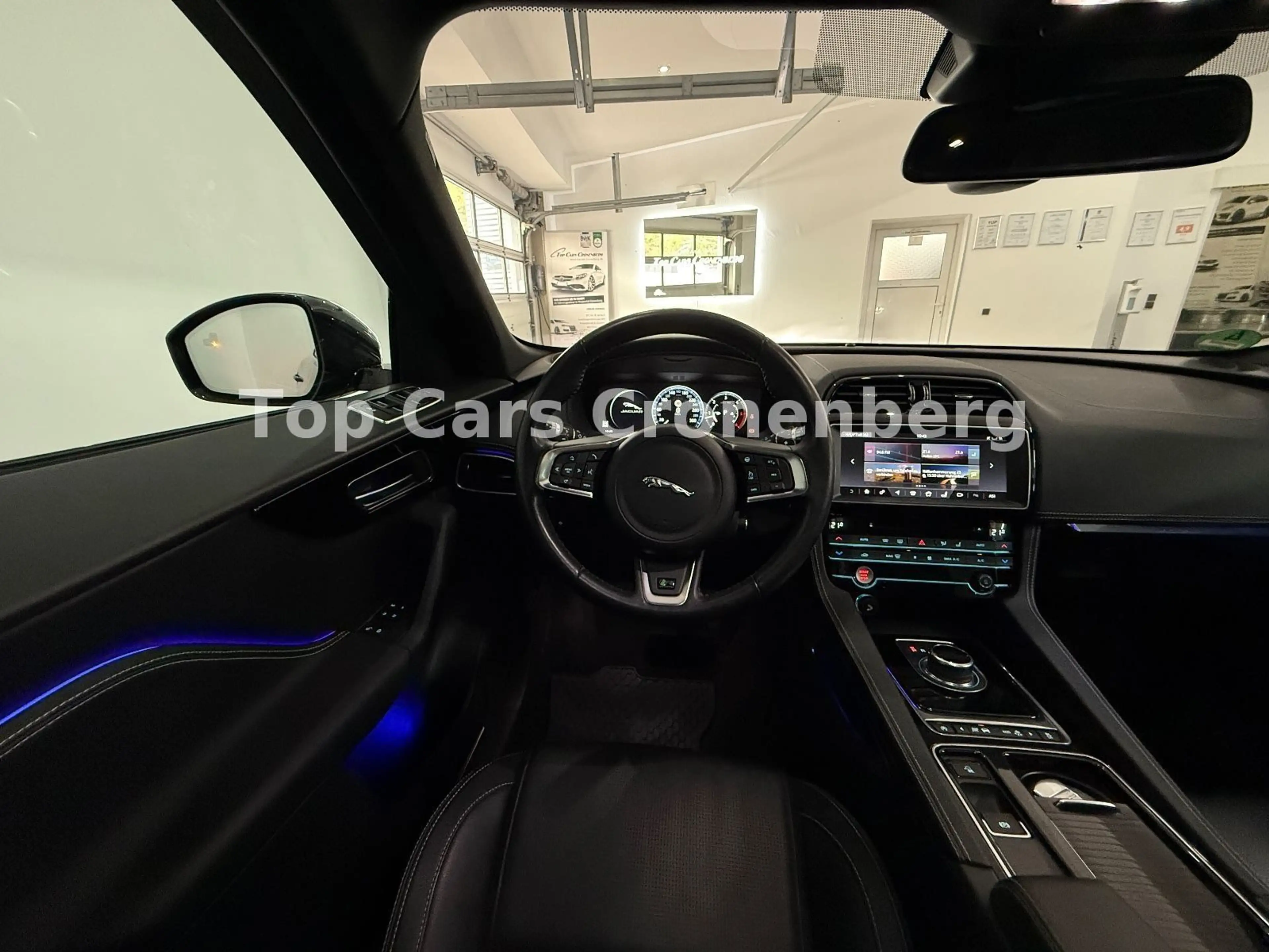 Jaguar F-Pace F-PACE R-Sport AWD 1.Hand*Pano*HeadUp*LED — photo 13