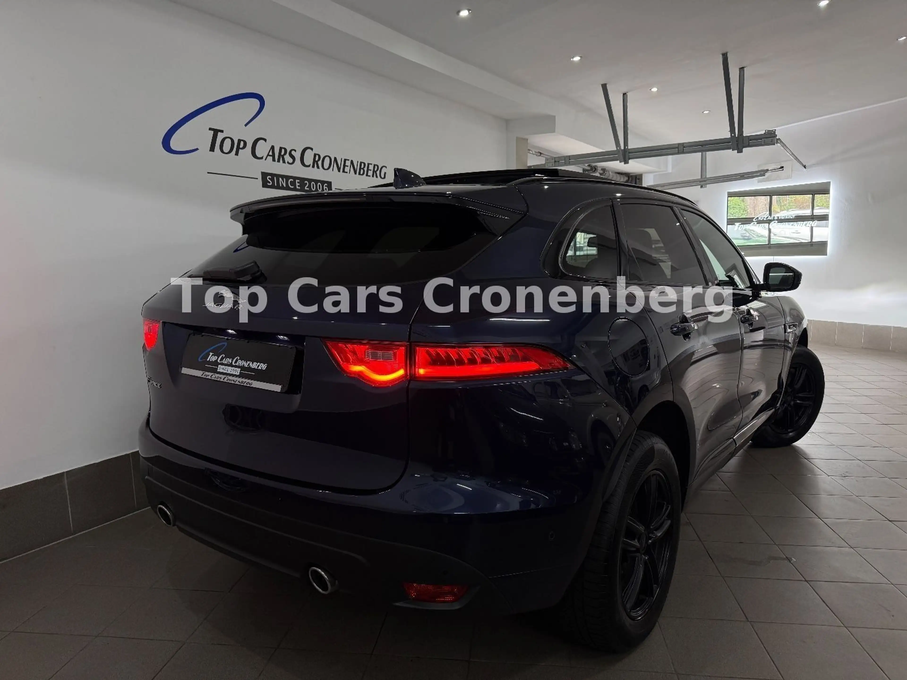 Jaguar F-Pace F-PACE R-Sport AWD 1.Hand*Pano*HeadUp*LED — photo 3