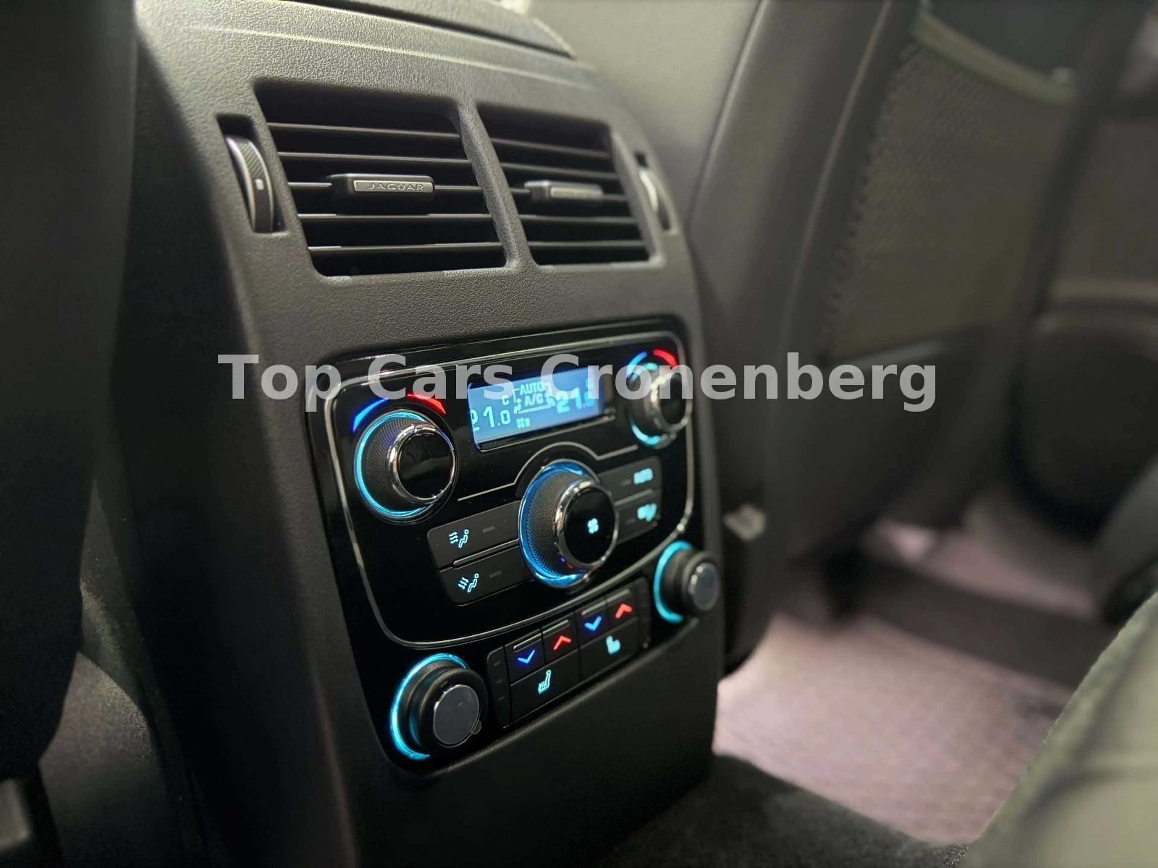 Jaguar F-Pace F-PACE R-Sport AWD 1.Hand*Pano*HeadUp*LED — photo 9