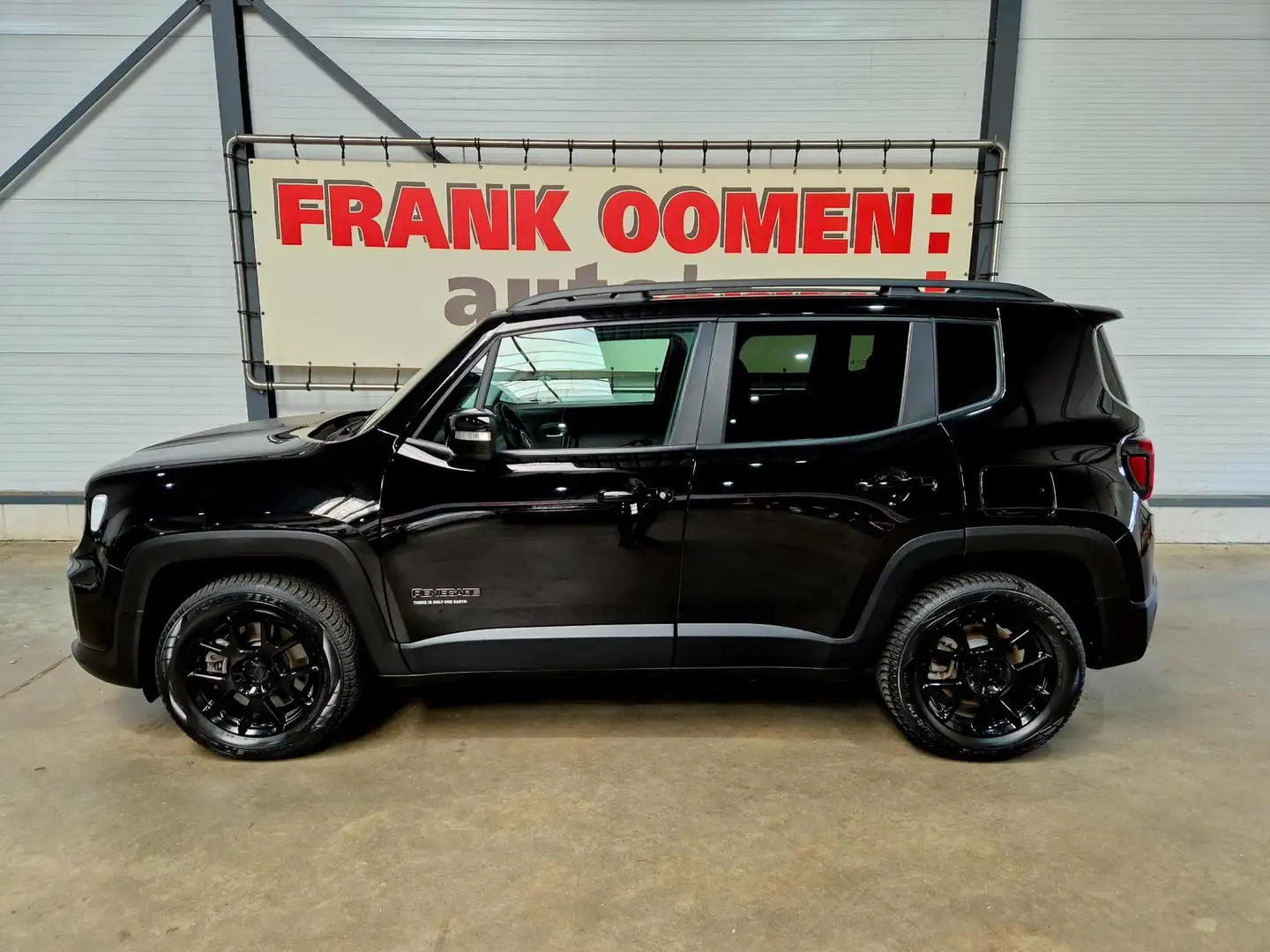 Jeep Renegade 4xe 240 Plug-in Hybrid Electric Limited + Keyless| Zwart - 2