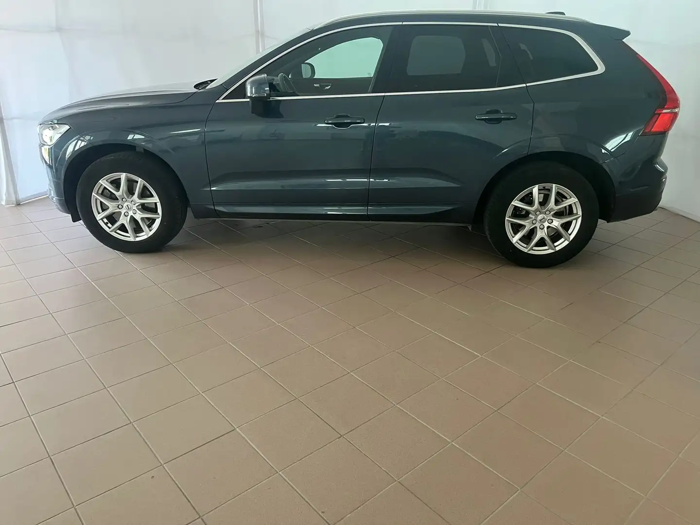 Volvo XC60 XC60 II 2018 2.0 b4 Momentum awd auto my20 Blu/Azzurro - 2