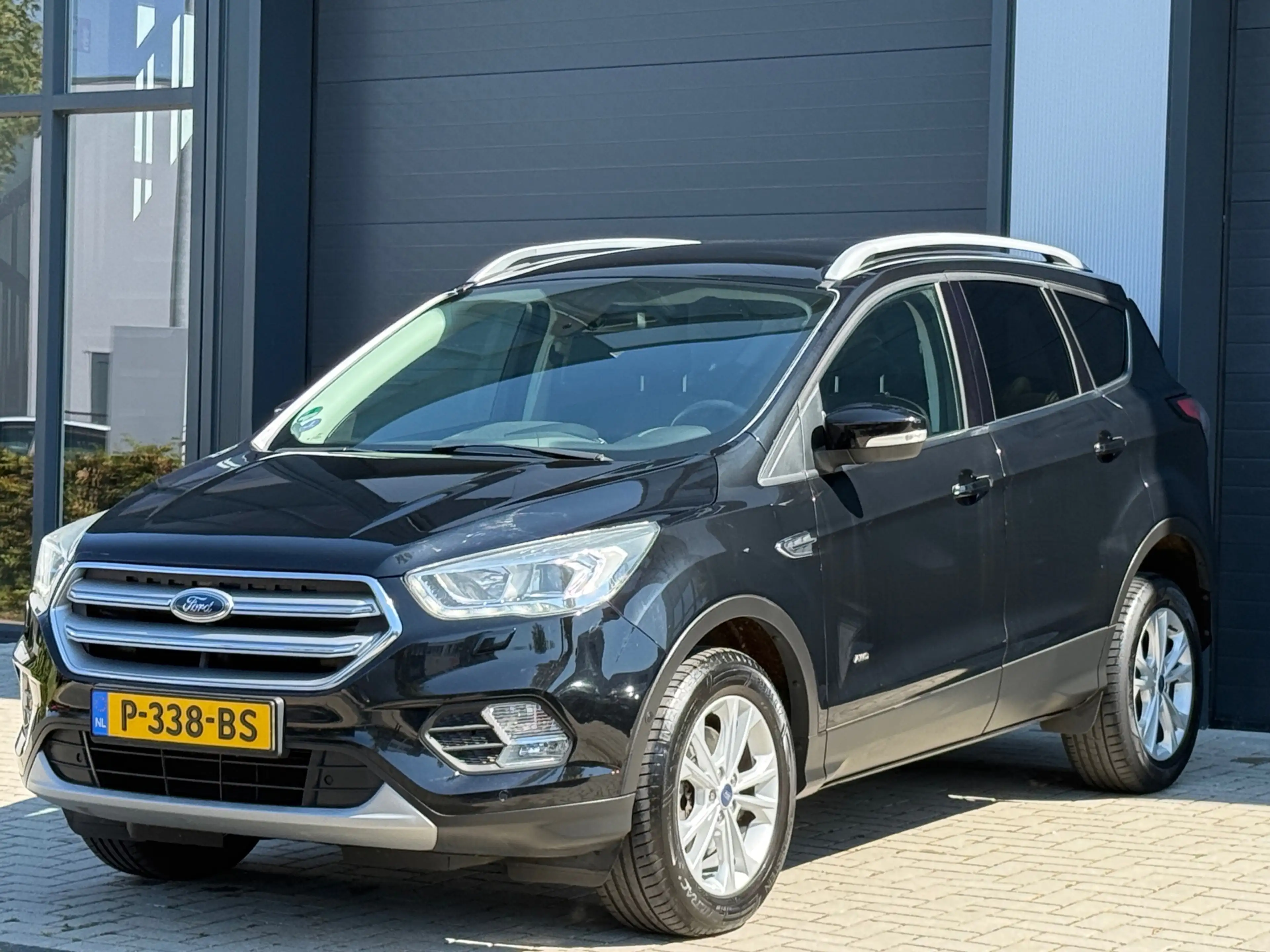 Ford Kuga 1.5 Titanium 4WD / AUTOMAAT / CAMERA / TREKHAAK — photo 5