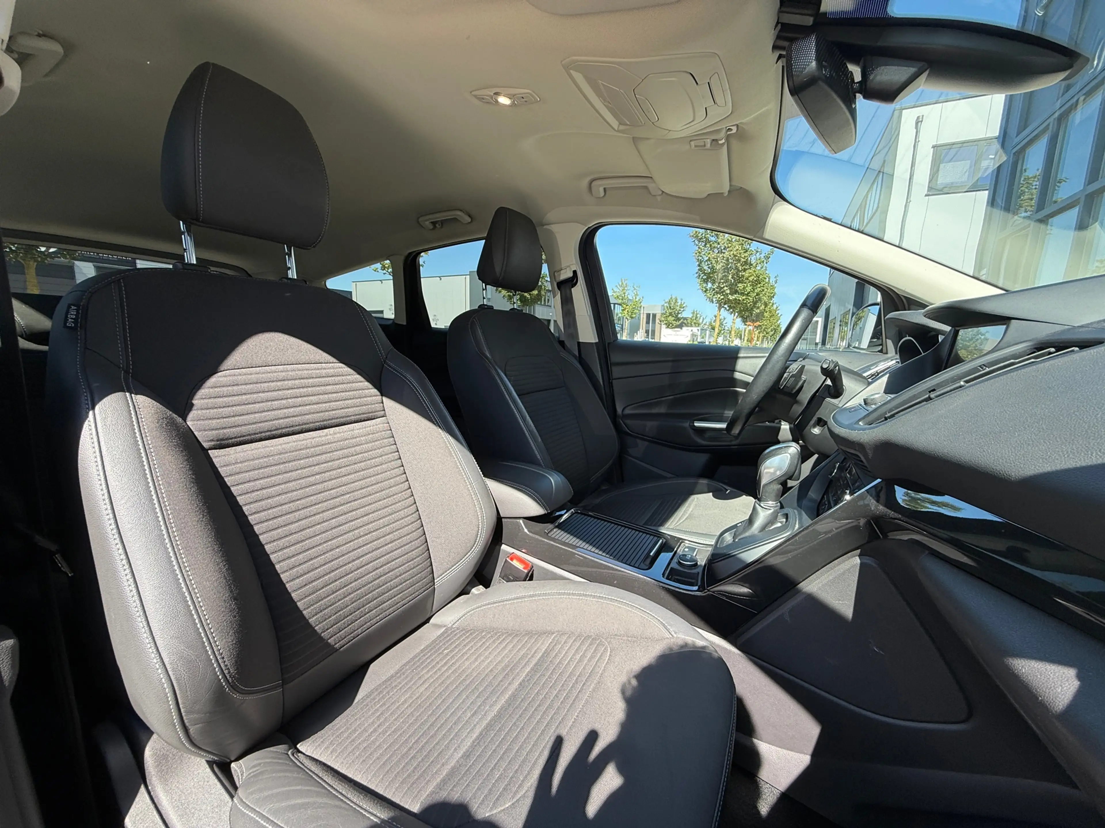 Ford Kuga 1.5 Titanium 4WD / AUTOMAAT / CAMERA / TREKHAAK — photo 13