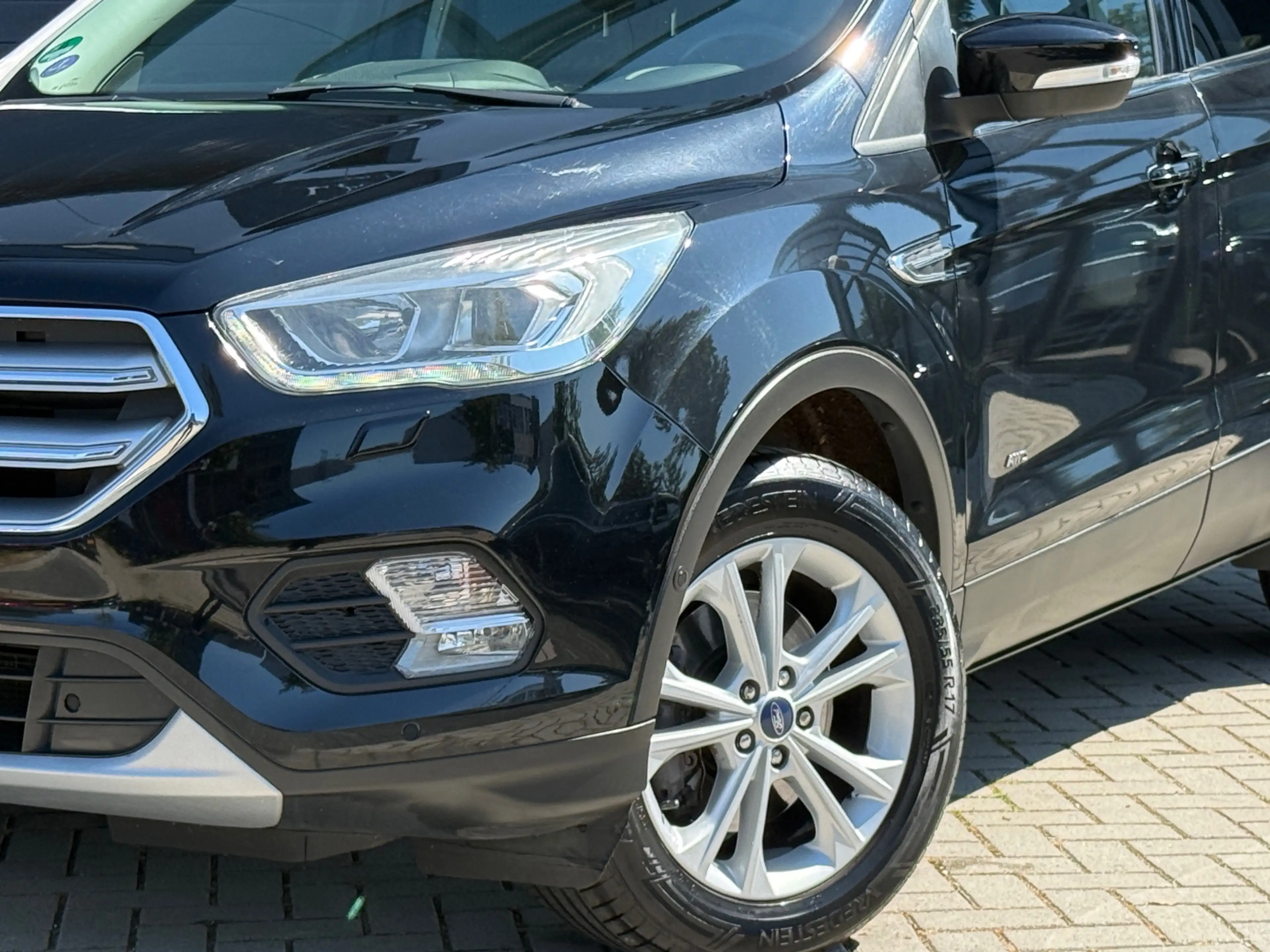 Ford Kuga 1.5 Titanium 4WD / AUTOMAAT / CAMERA / TREKHAAK — photo 3