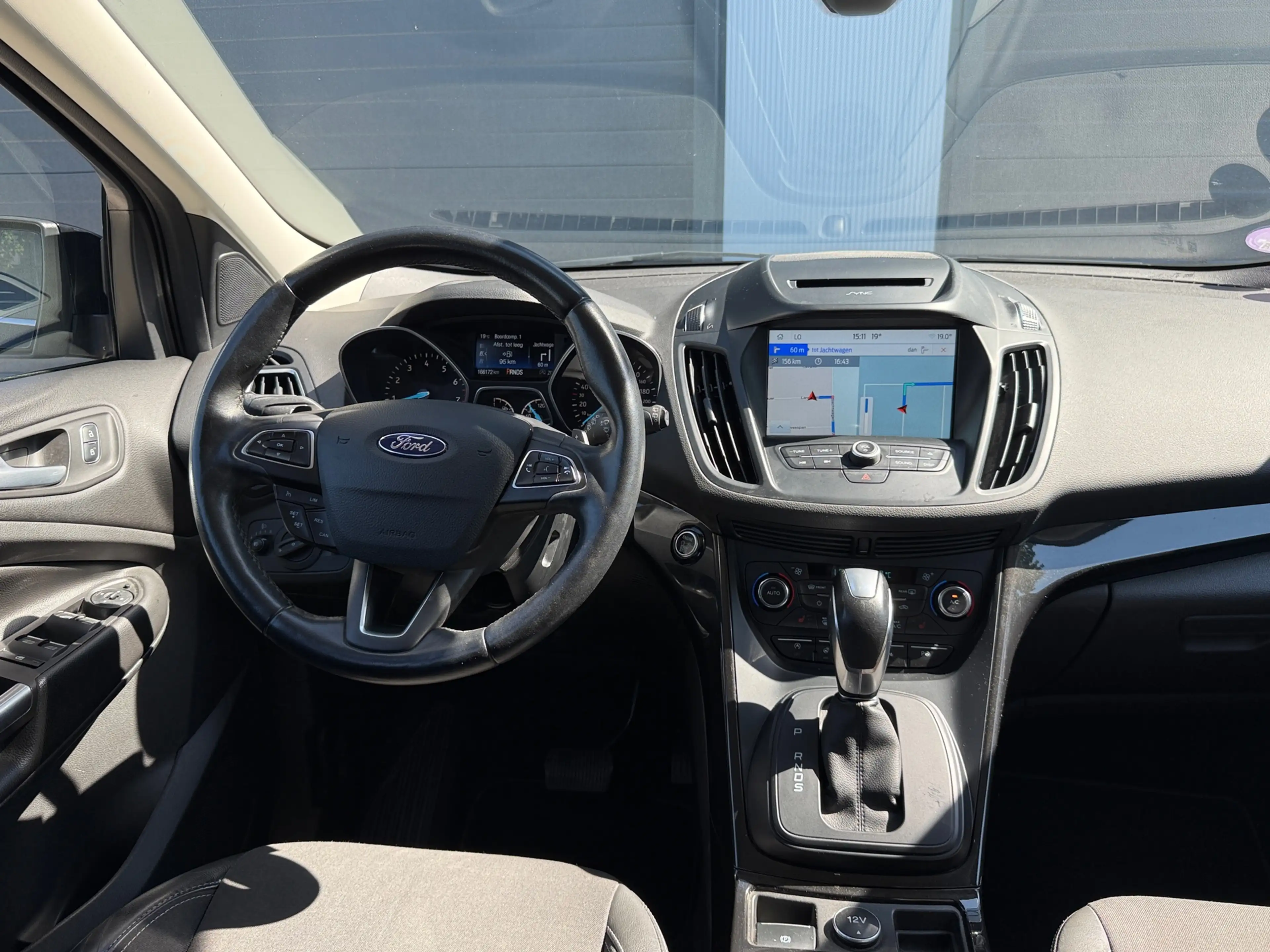 Ford Kuga 1.5 Titanium 4WD / AUTOMAAT / CAMERA / TREKHAAK — photo 14