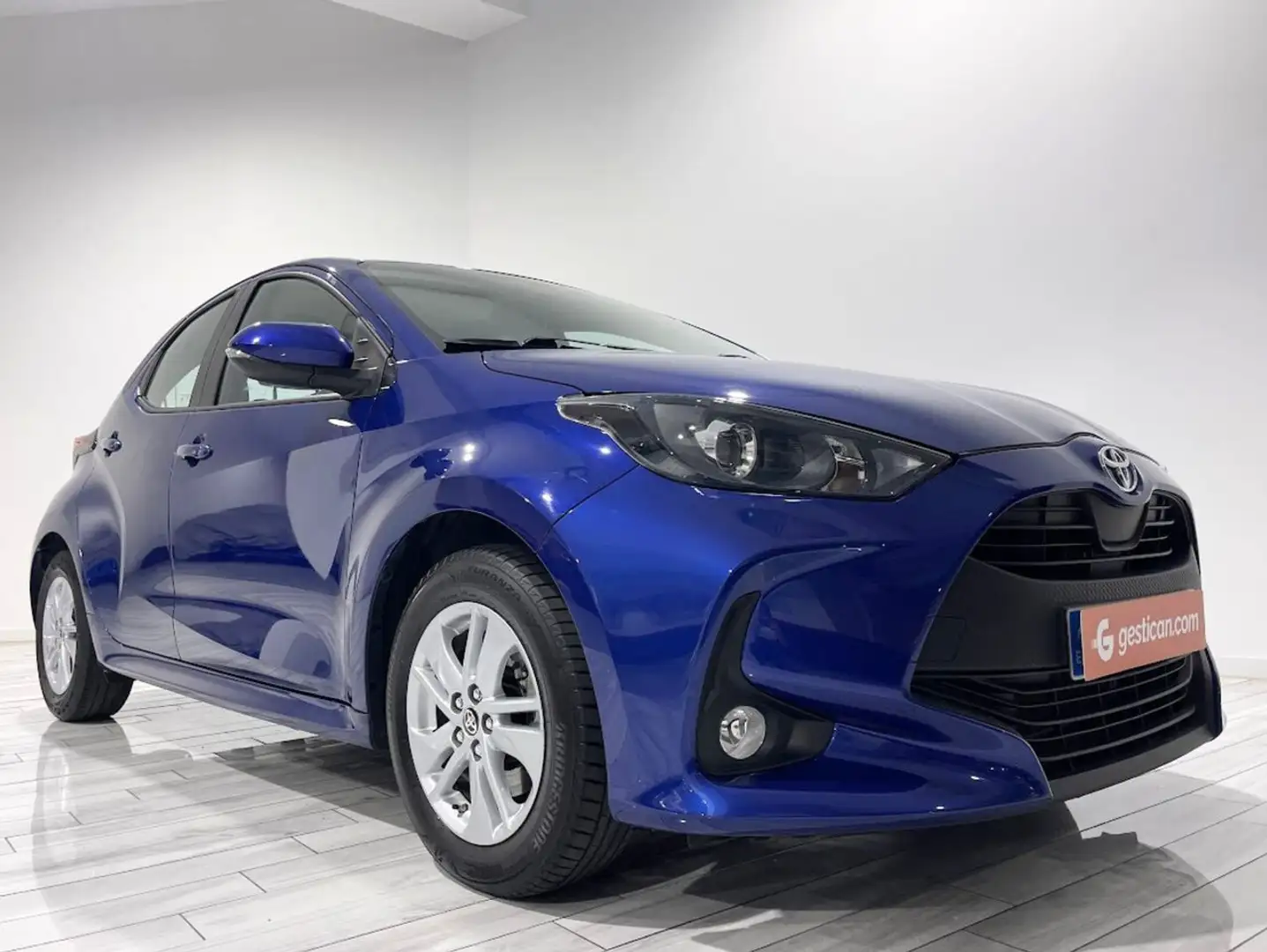 Toyota Yaris 1.5 120H Active Tech Azul - 2