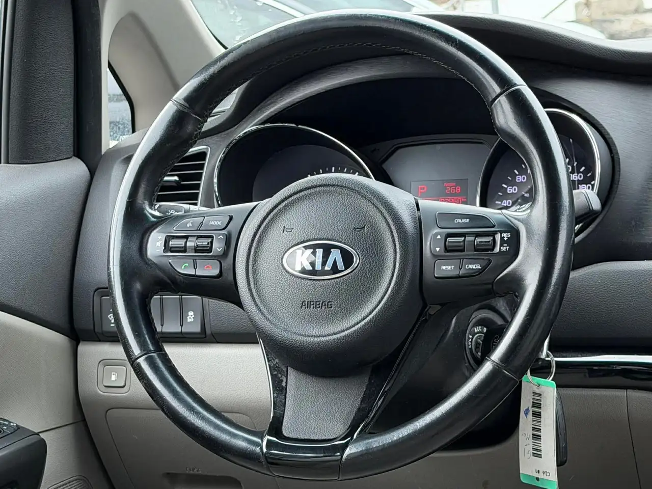 Kia Sedona снимка Kia Sedona