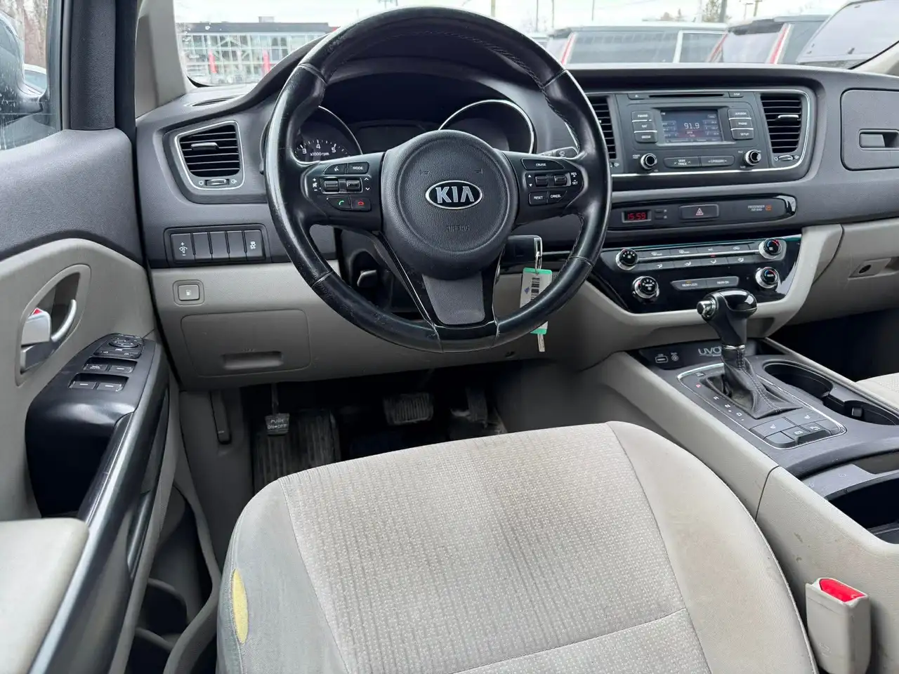 Kia Sedona снимка Kia Sedona