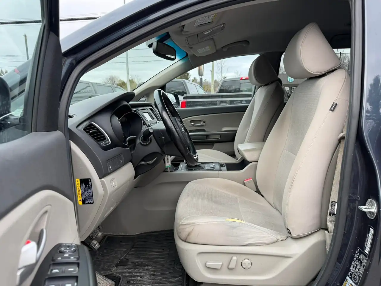 Kia Sedona снимка Kia Sedona