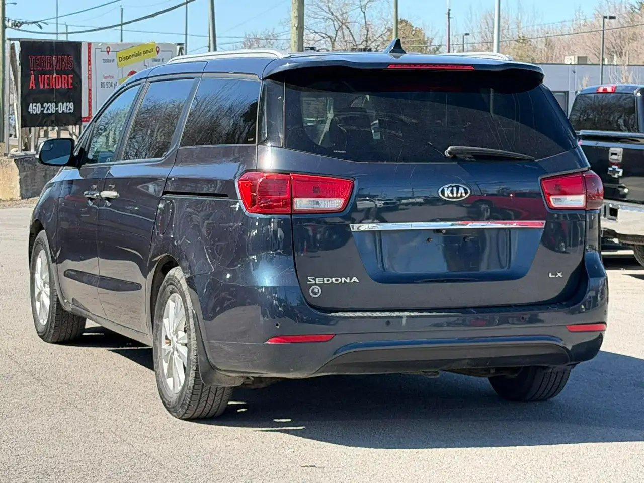 Kia Sedona снимка Kia Sedona