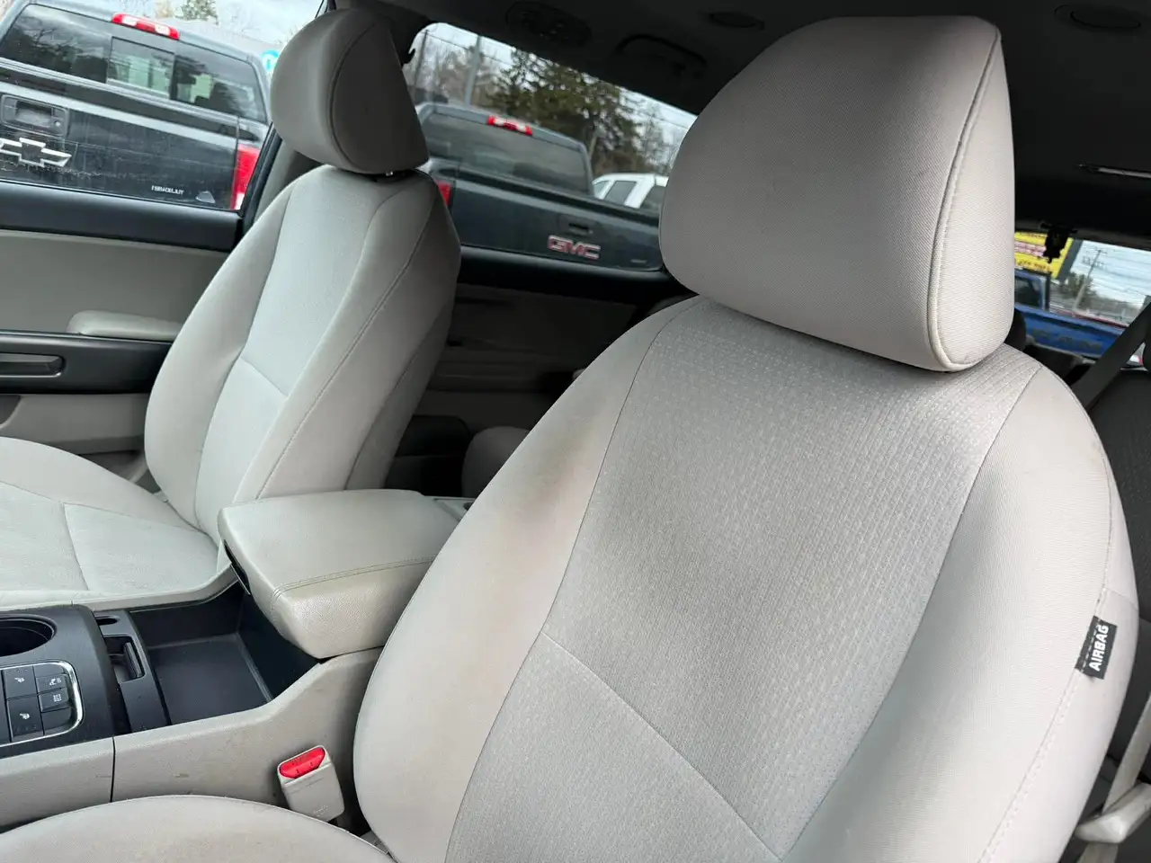 Kia Sedona снимка Kia Sedona