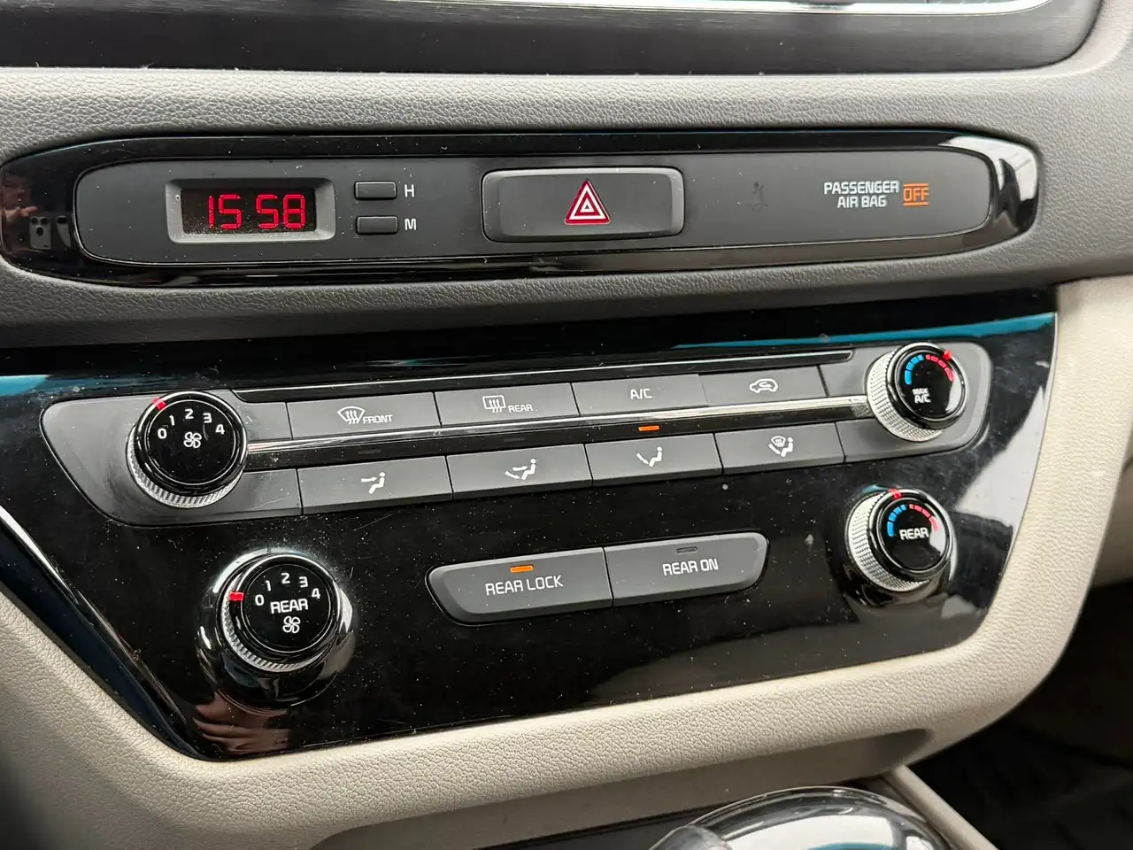 Kia Sedona снимка Kia Sedona