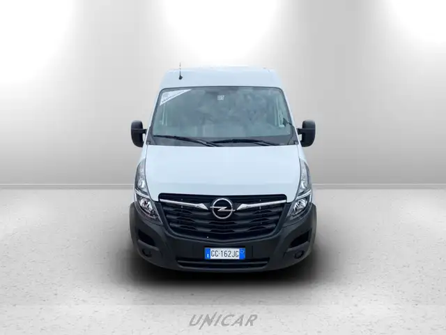 Opel Movano view 2