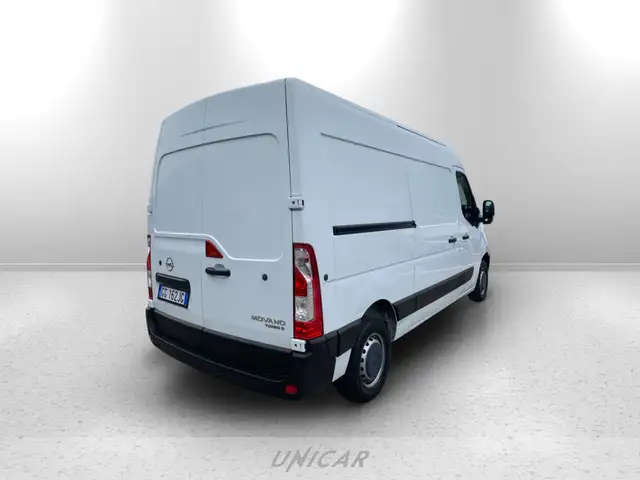 Opel Movano view 7