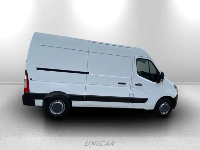 Opel Movano view 9