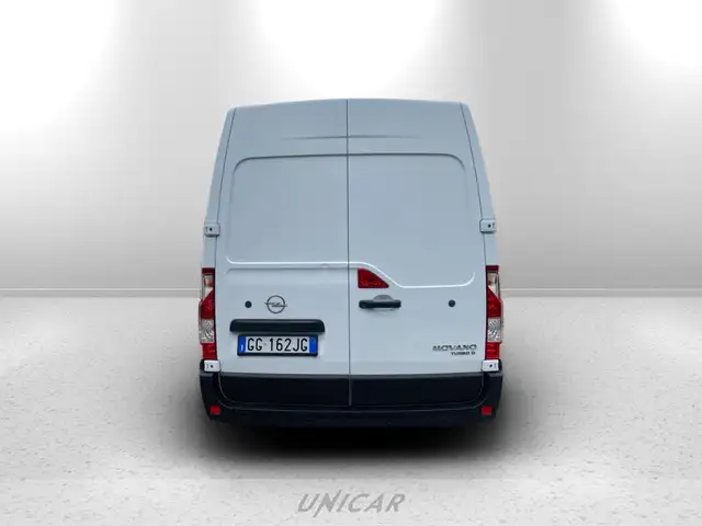 Opel Movano view 5