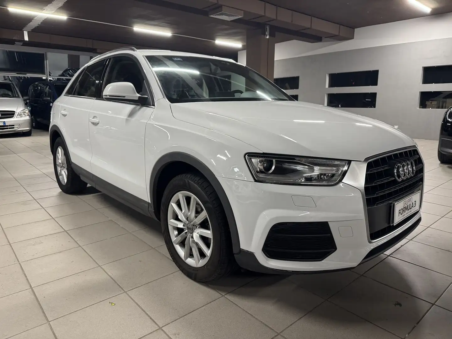 Audi Q3 Q3 2.0 TDI 150 CV Blanc - 2