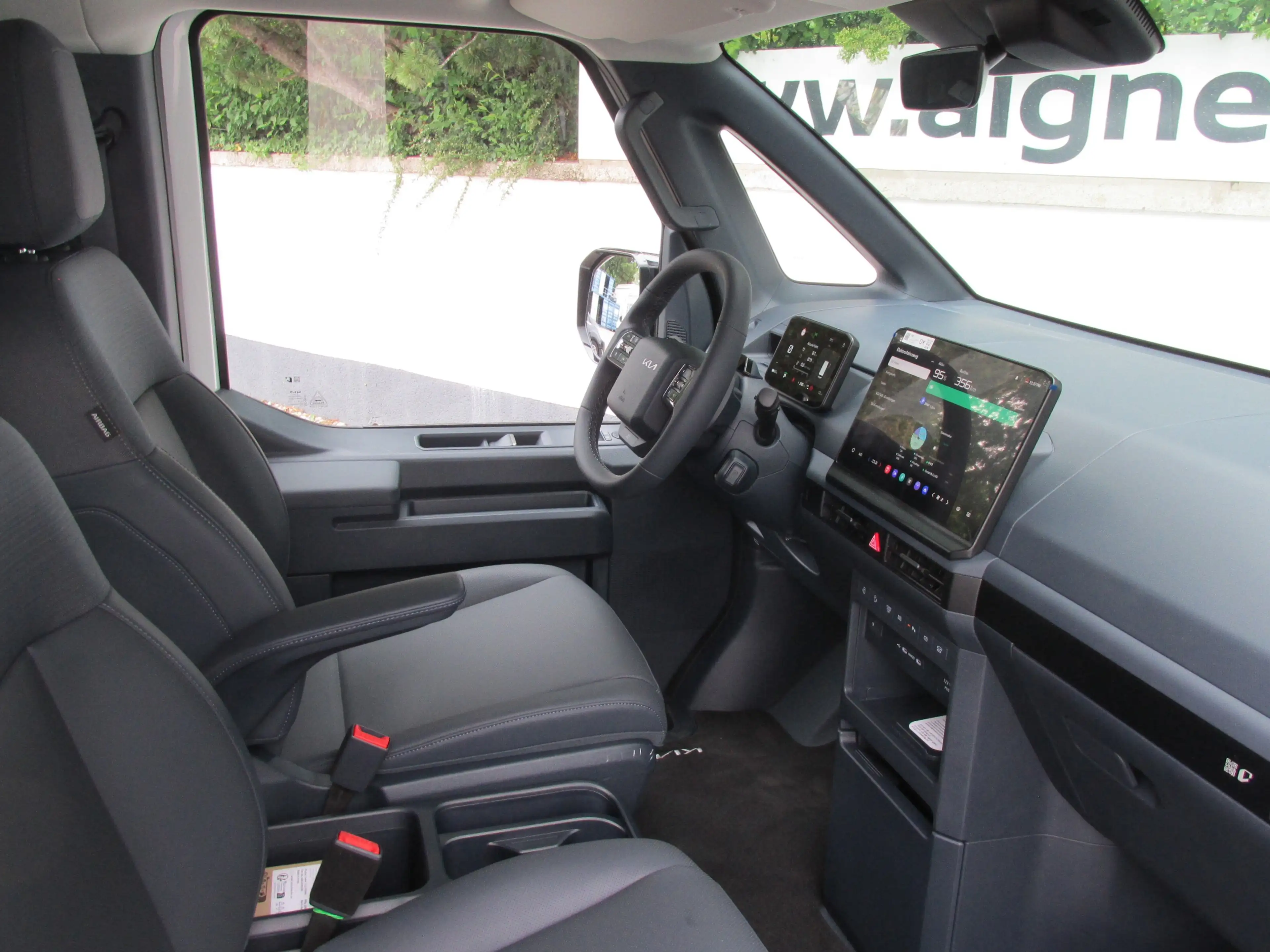 Kia PV5 Passenger 71,2kWh Earth Long Range Earth P1/P2 — photo 8