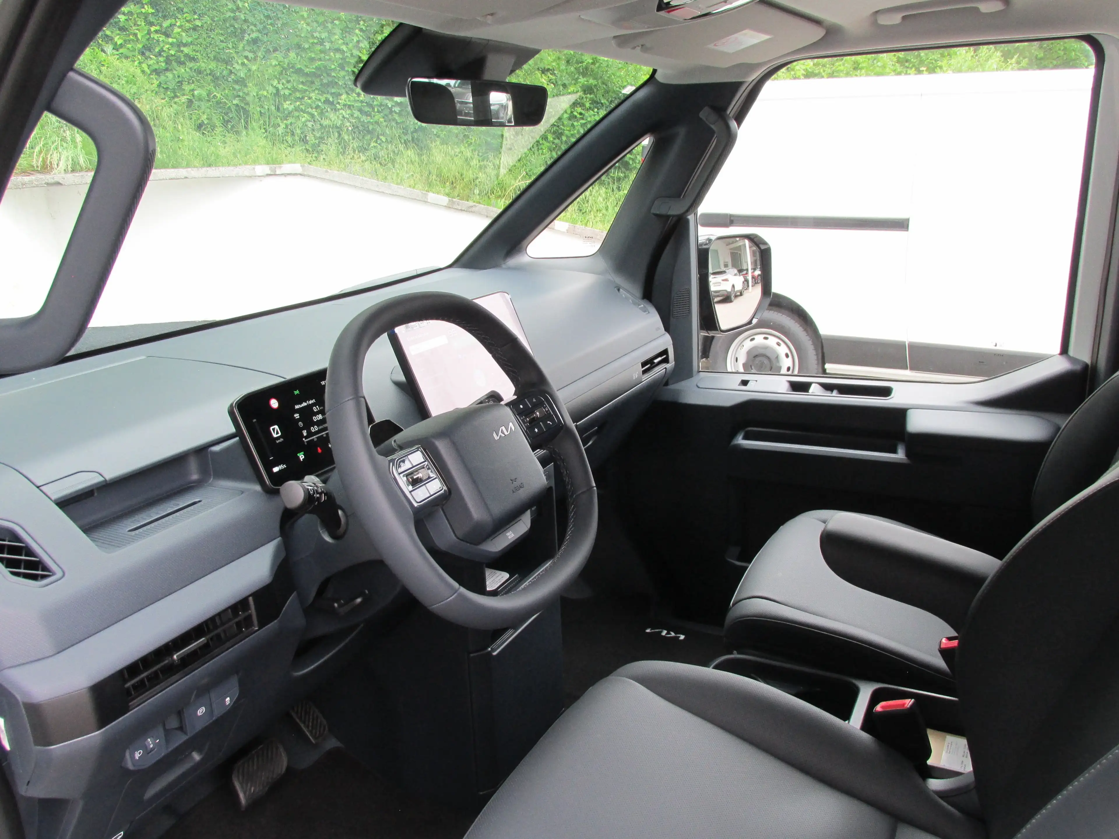 Kia PV5 Passenger 71,2kWh Earth Long Range Earth P1/P2 — photo 6