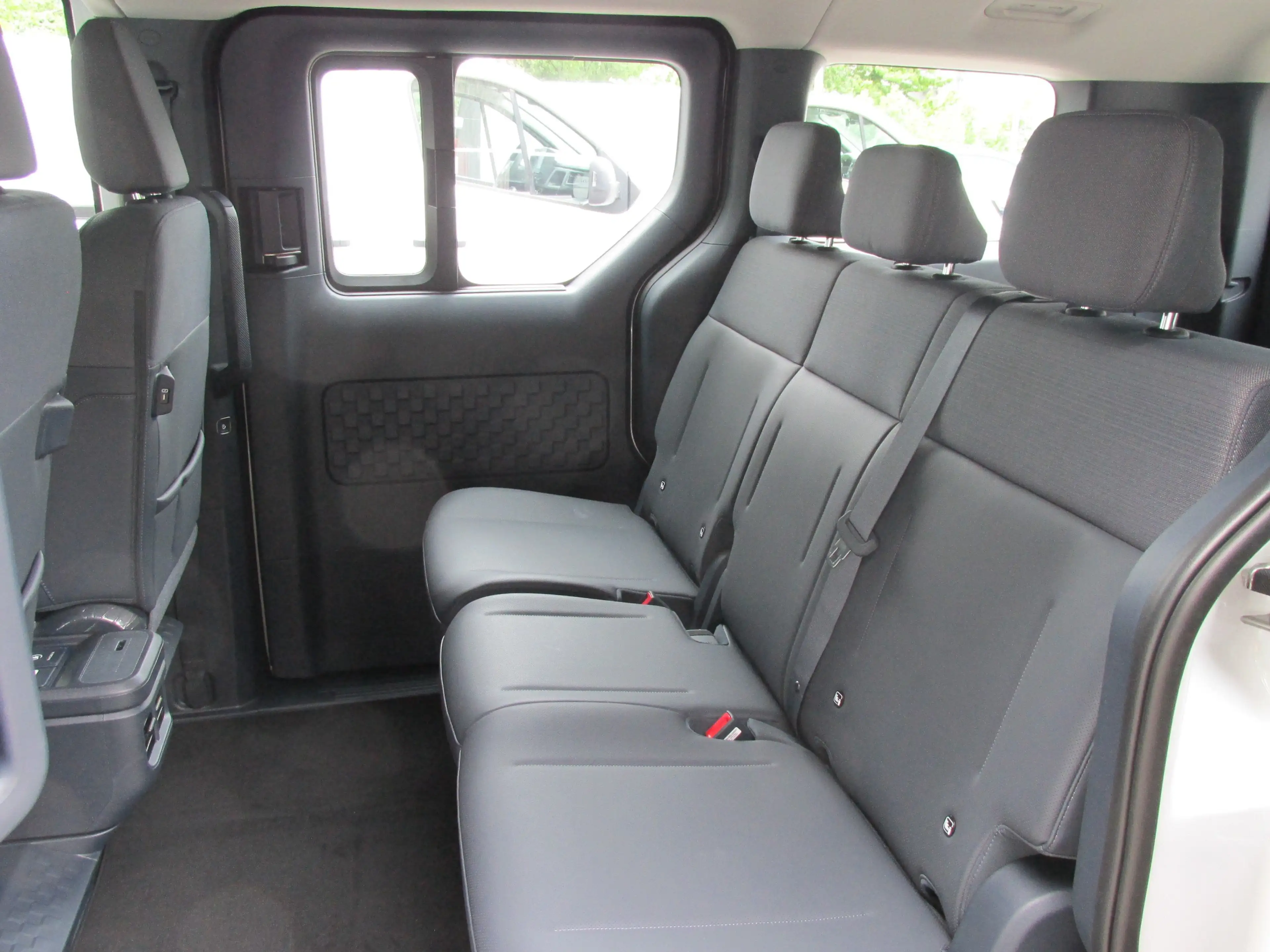 Kia PV5 Passenger 71,2kWh Earth Long Range Earth P1/P2 — photo 10