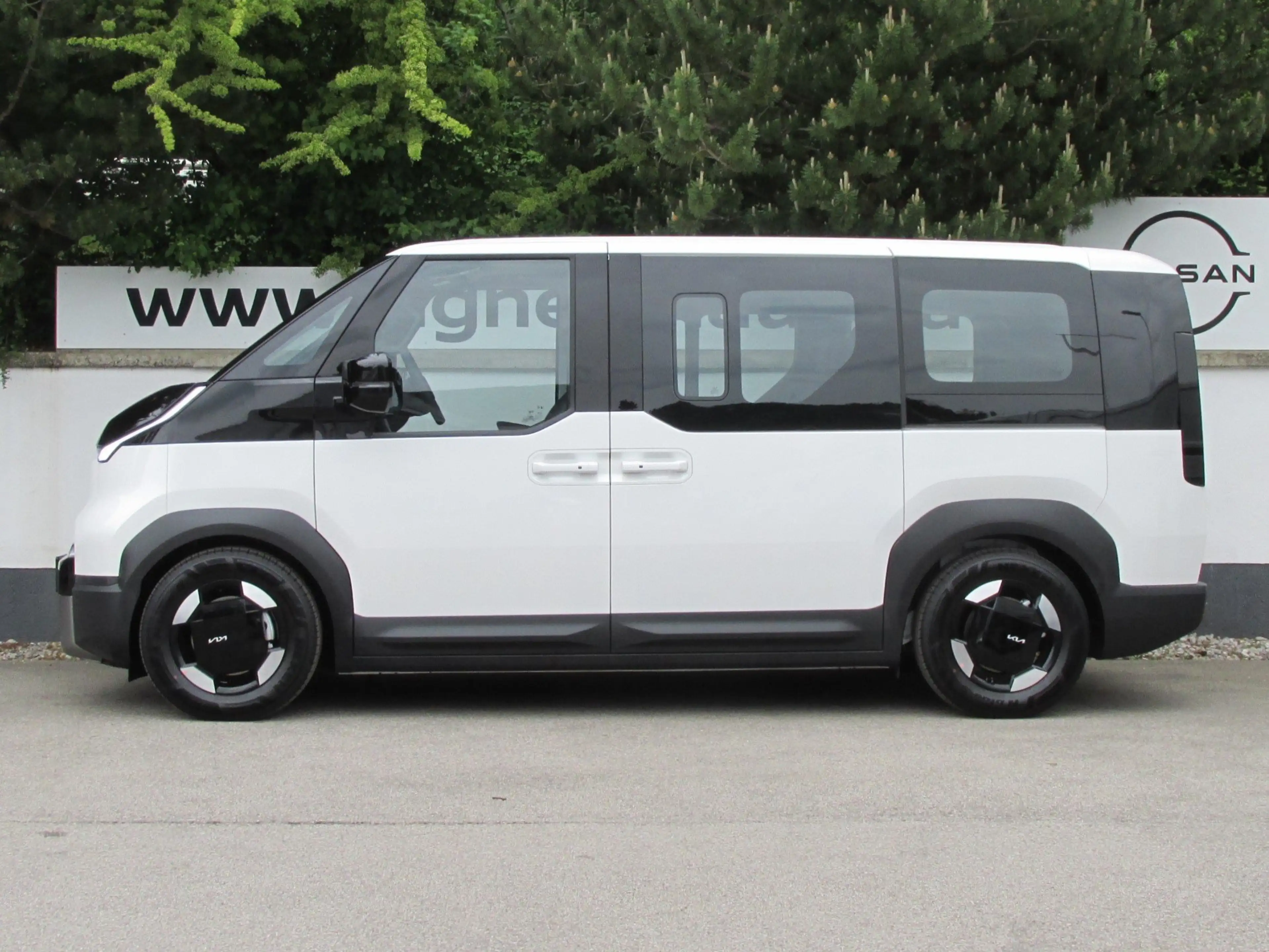 Kia PV5 Passenger 71,2kWh Earth Long Range Earth P1/P2 — photo 3
