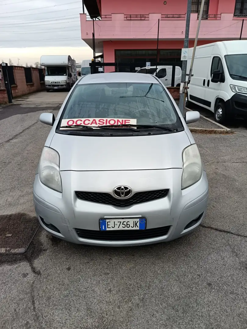 Toyota Yaris Yaris 1.0 5 porte Grau - 1
