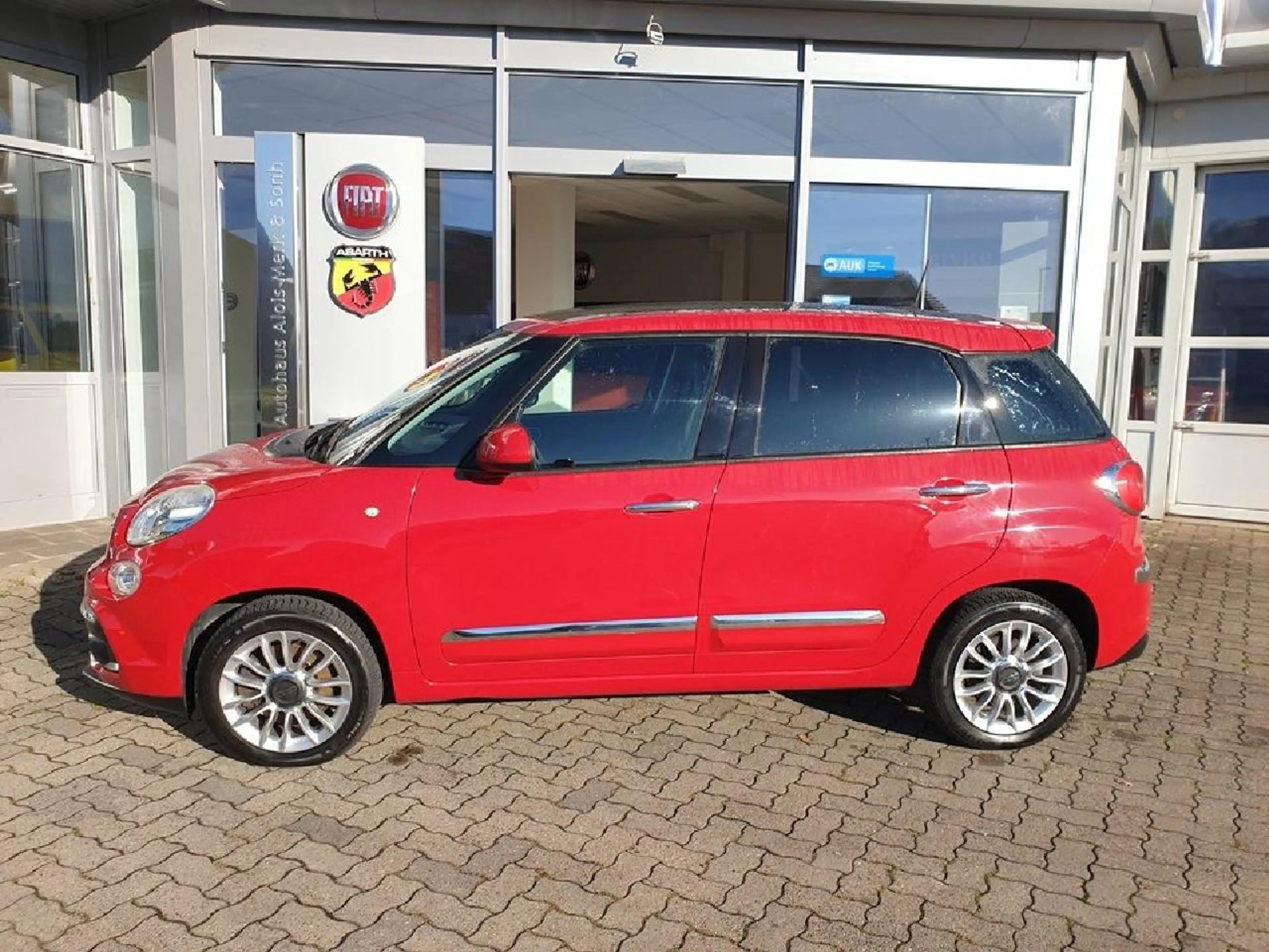 Fiat 500L Urban Lounge — photo 4